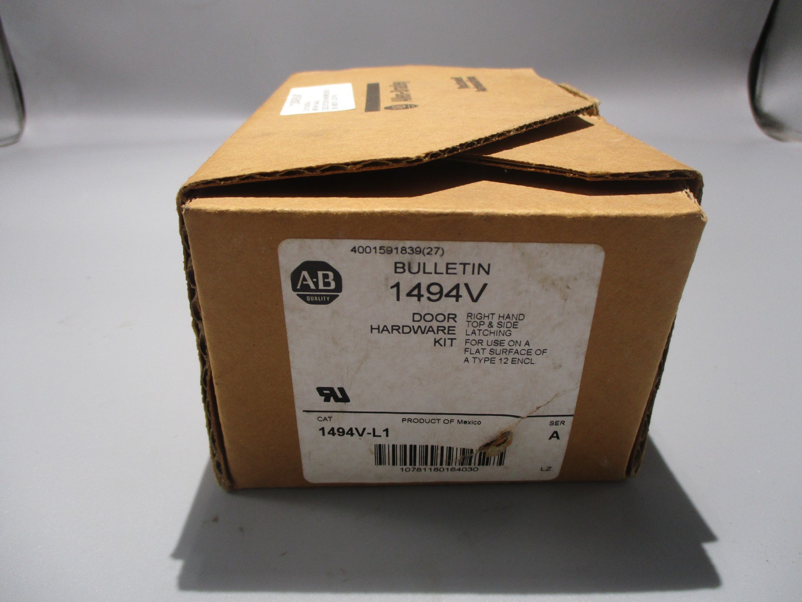 NEW ALLEN BRADLEY 1494V-L1 DOOR HANDLE KIT COMPLETE W/ HARDWARE