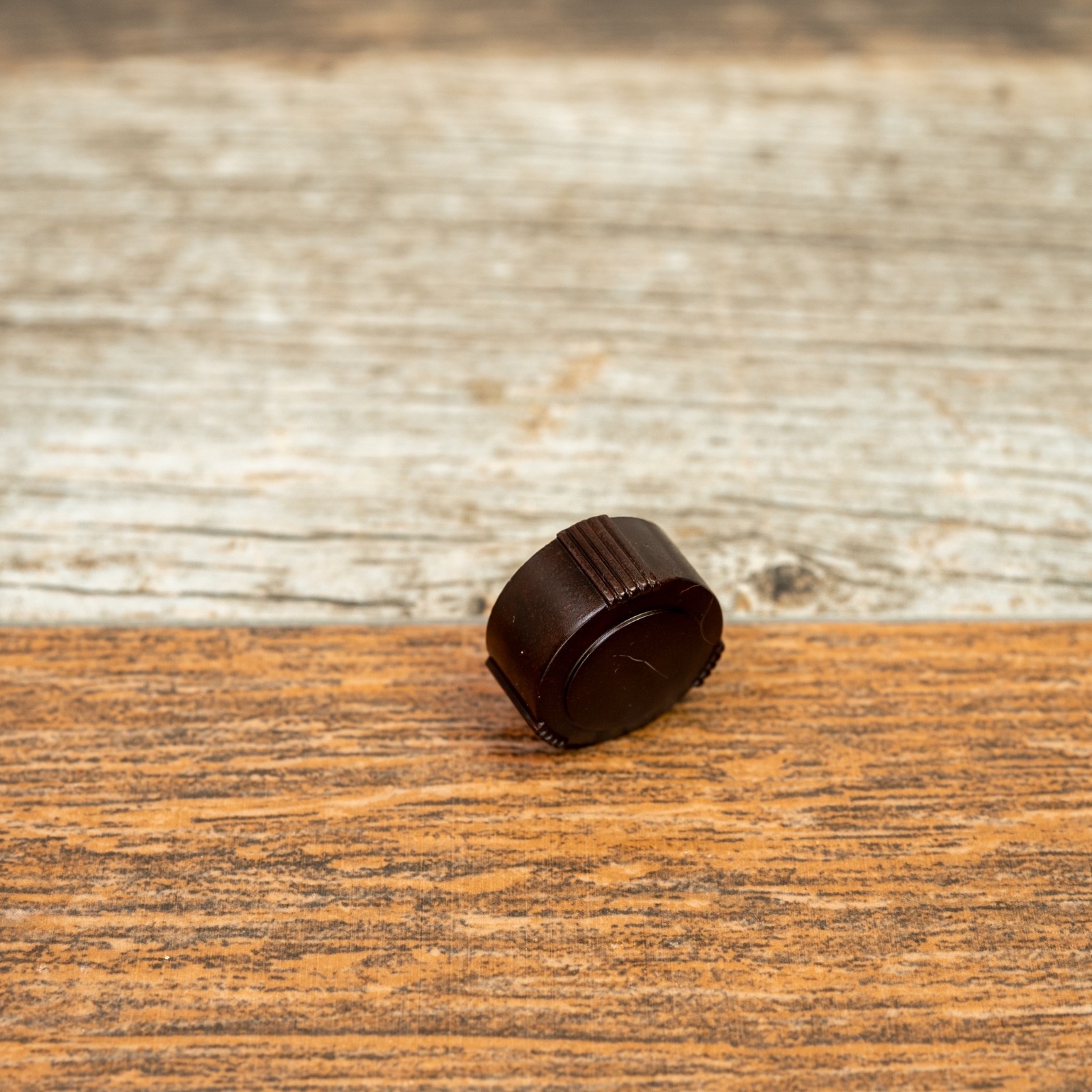 RCA Vintage Deco Radio Knob 1930s Brown Bakelite 1pc 1/4" D Shaft