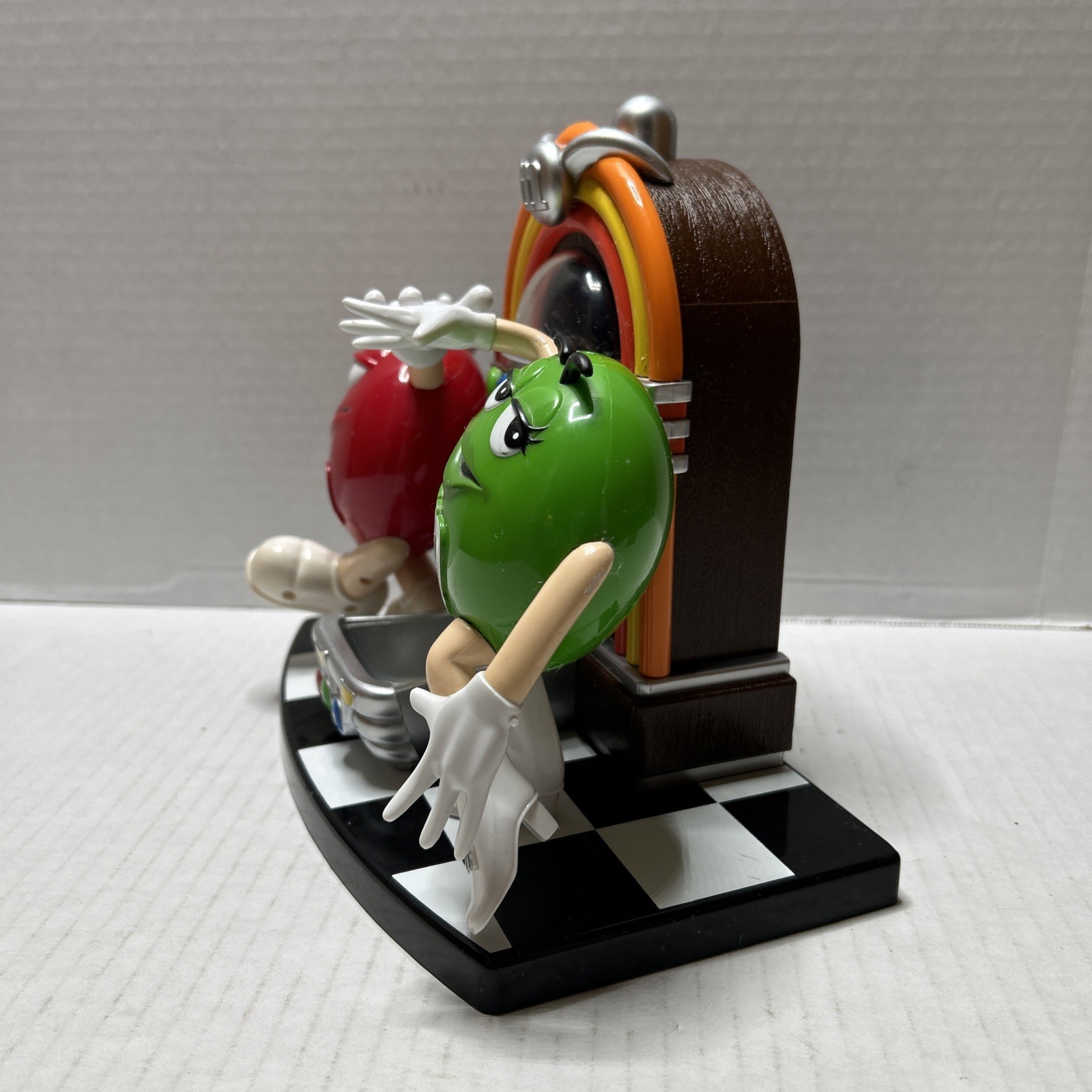M&M’s Collectible JukeBox Candy /Nut Dispenser