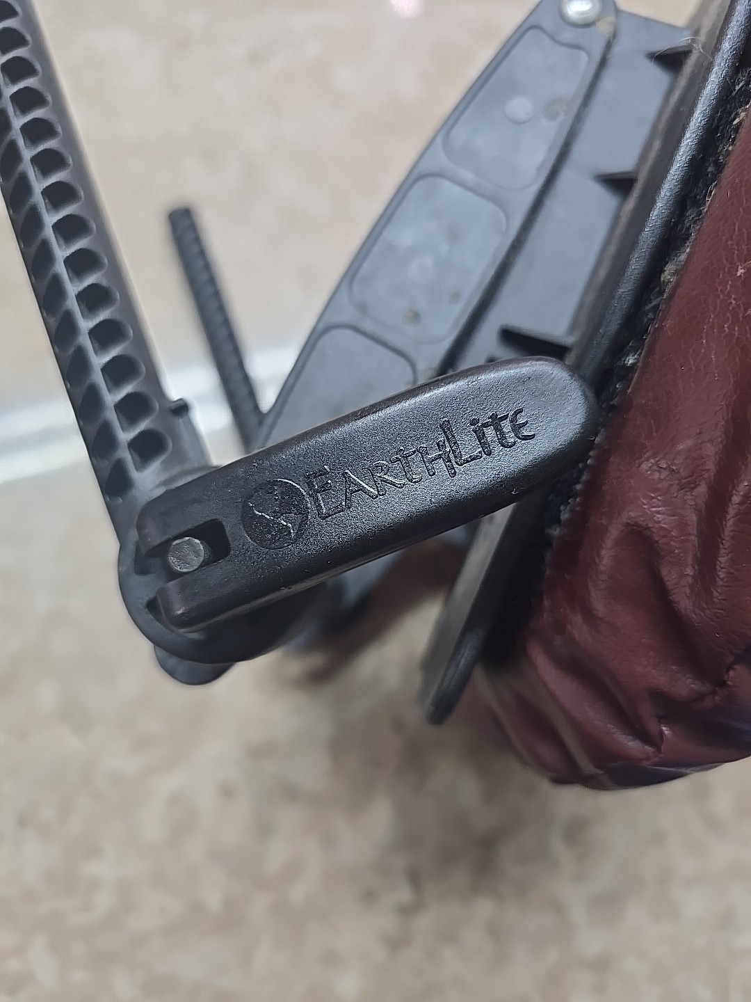 EARTHLITE Massage Table Face Cradle Adjustable Head Rest.