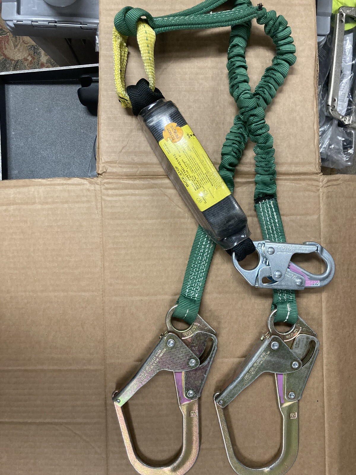 Bucking ham Buck Stop Dual Lanyard With Ladder Snaps