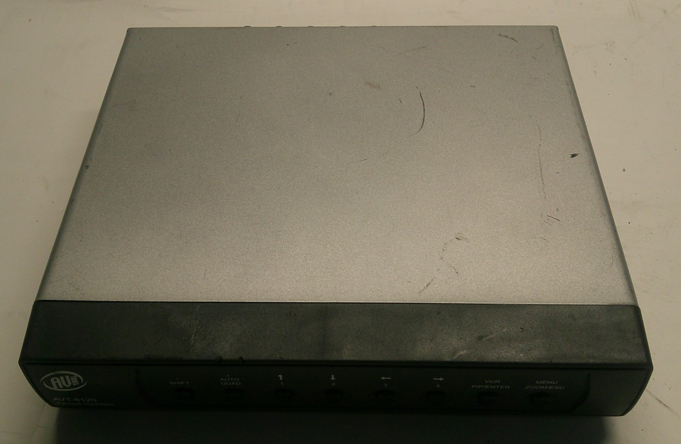 AV Tool AVT-8120 Quad Splitter