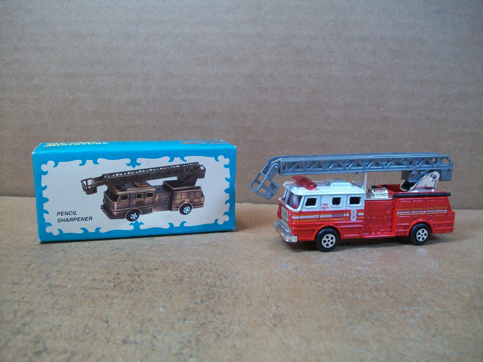 Die-Cast Miniature Pencil Sharpener ~ No. 189 ~ Fire Ladder Truck ~ NIB