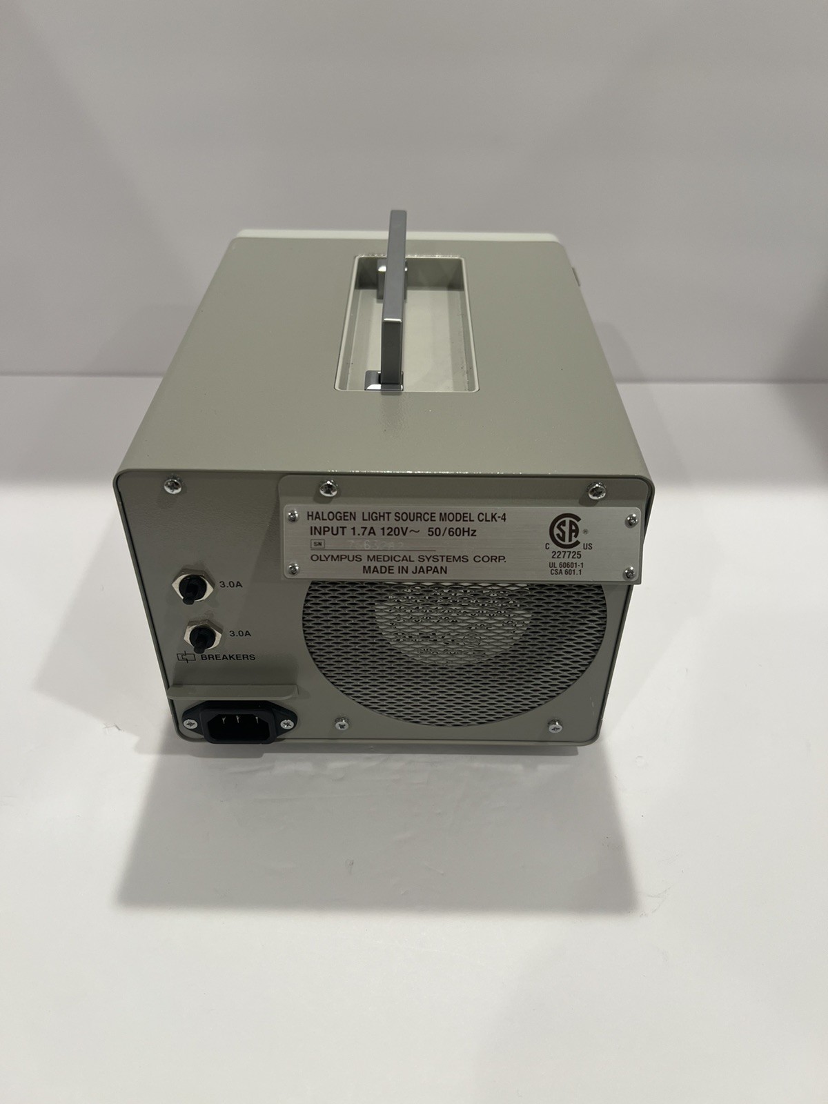 Olympus CLK-4 Halogen Light Source with air pump includes WA03310A light cable