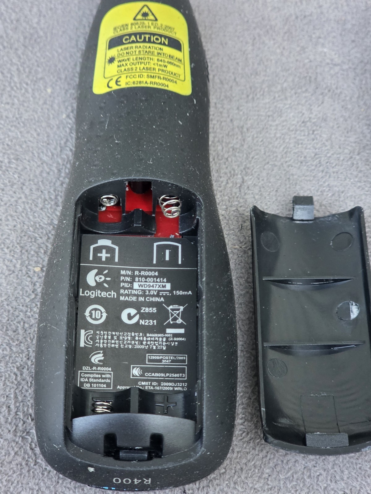 Logitech R400 Presenter Remote w/Laser Pointer NO BATTERIES