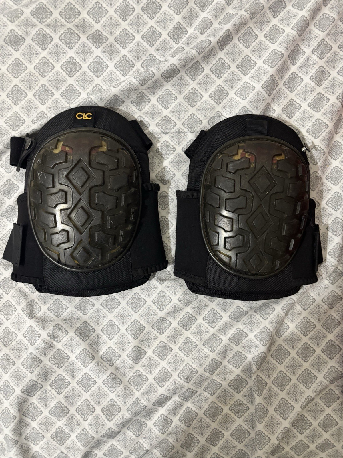 Gel Professional Knee Pads CLC G340 One Size Adjustable Used Excellent
