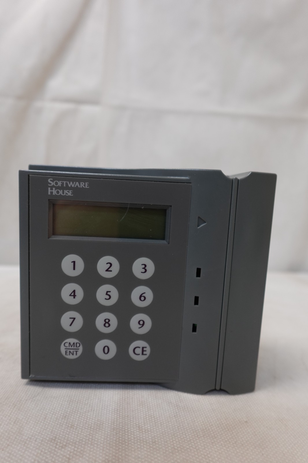 SOFTWARE HOUSE ZZ-RM2-PH PROX PROXIMITY READER W/KEYPAD & LCD - USED - AS IS