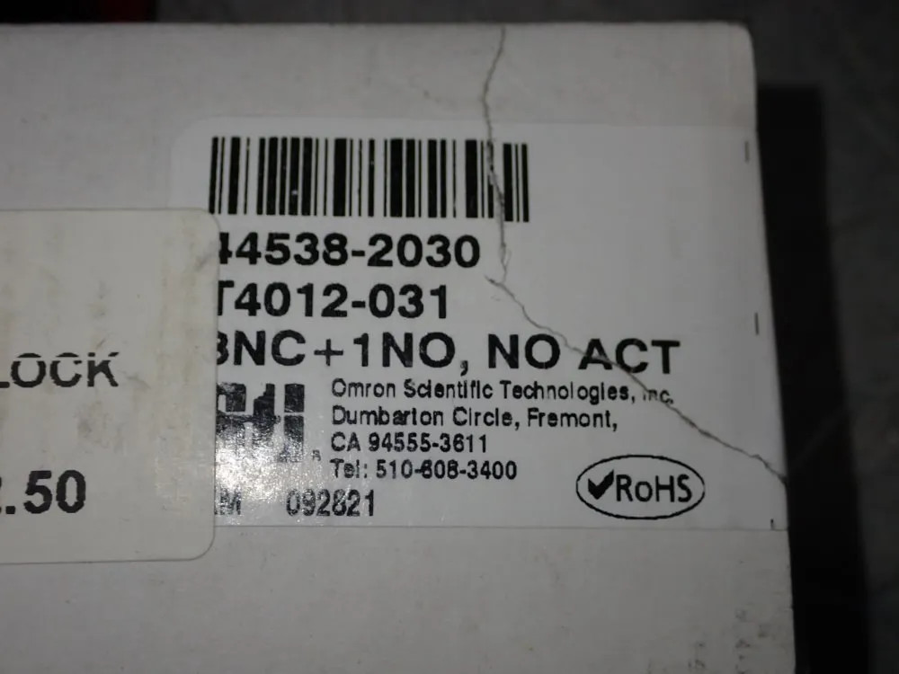 OMRON T4012-031 SAFETY SWITCH 12250270237