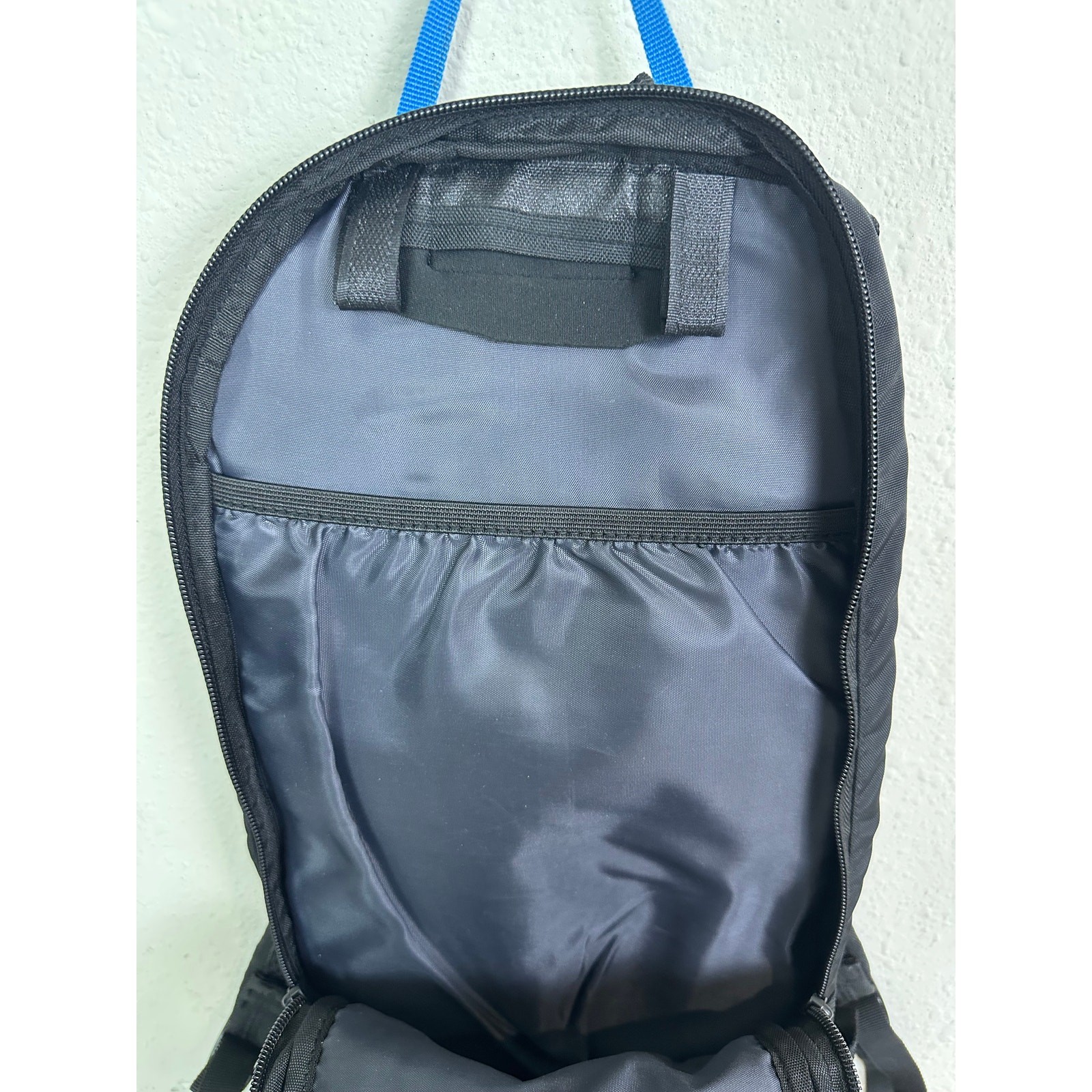 Arvano Hydration Backpack Lightweight Cycling Hiking Daypack Black Adjustable