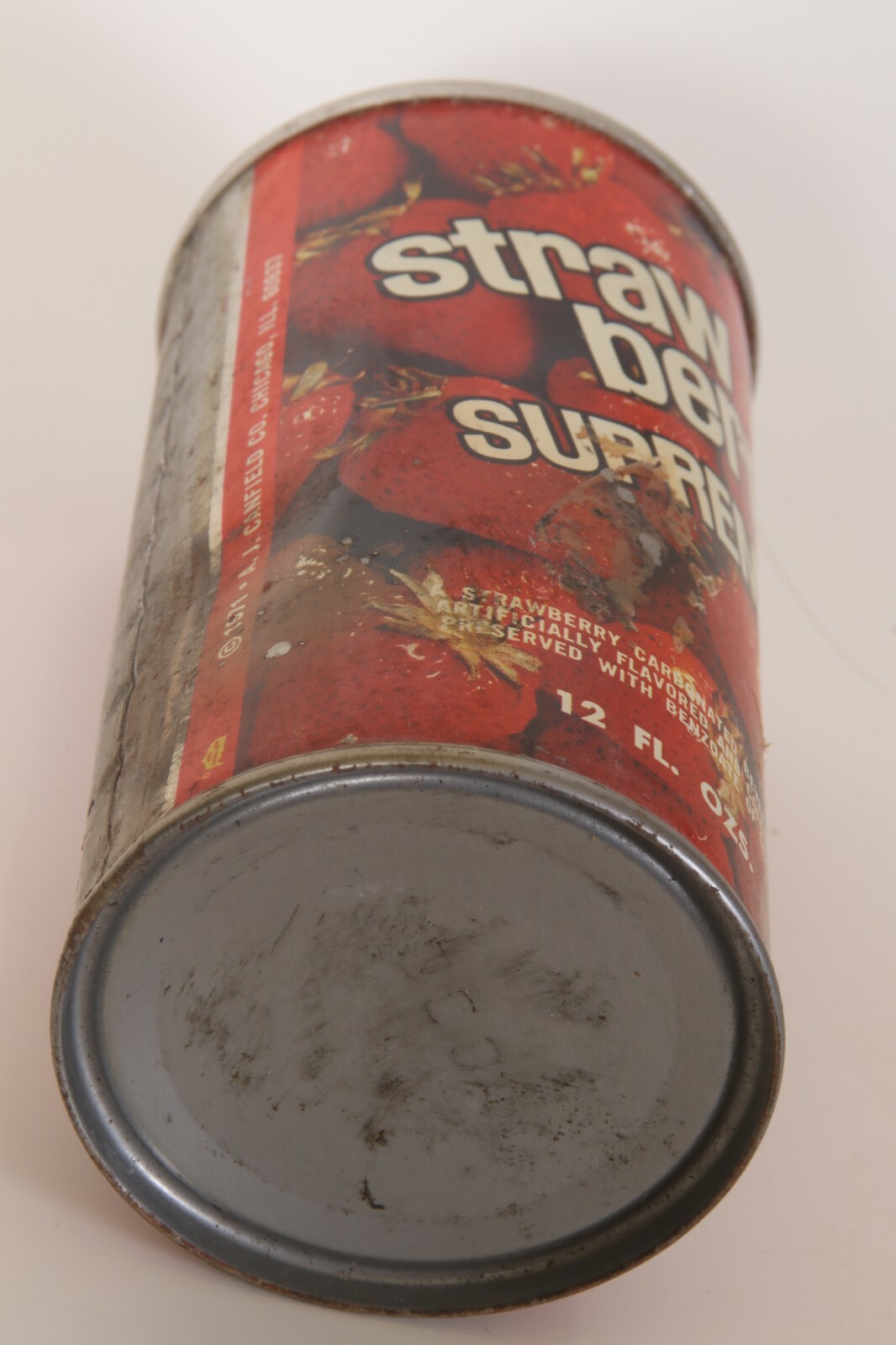 Canfields Strawberry Soda can