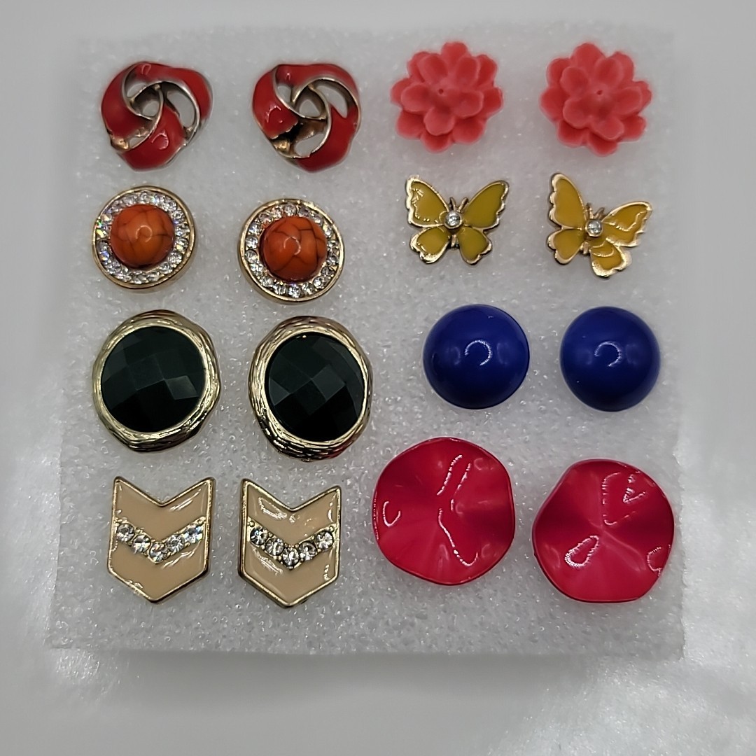 Retro Vtg To Now Lot Of 8 Stud Earrings