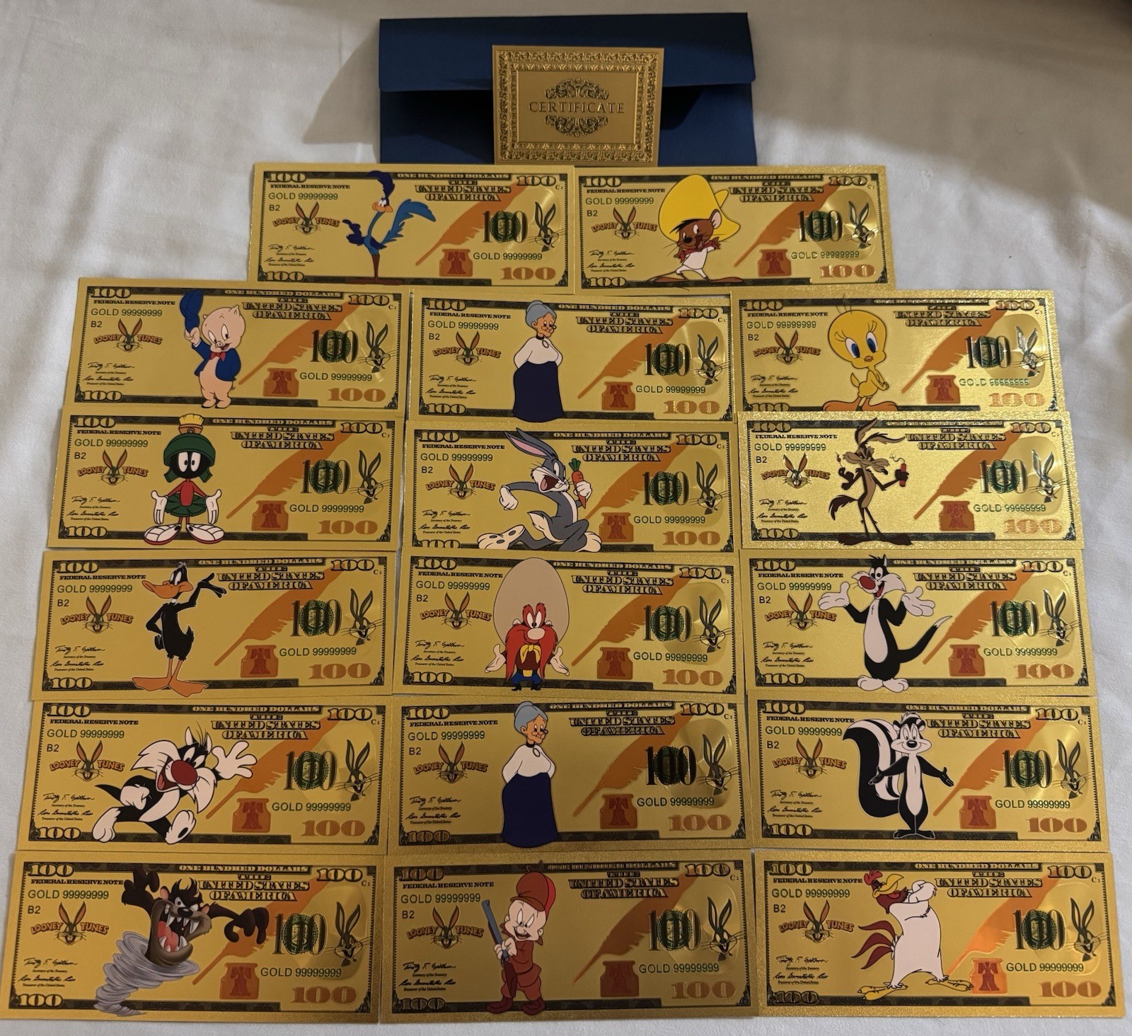 17 Pc 24k Gold Foil Plated Disney Looney Tunes Collectible Banknote Set. Mint!
