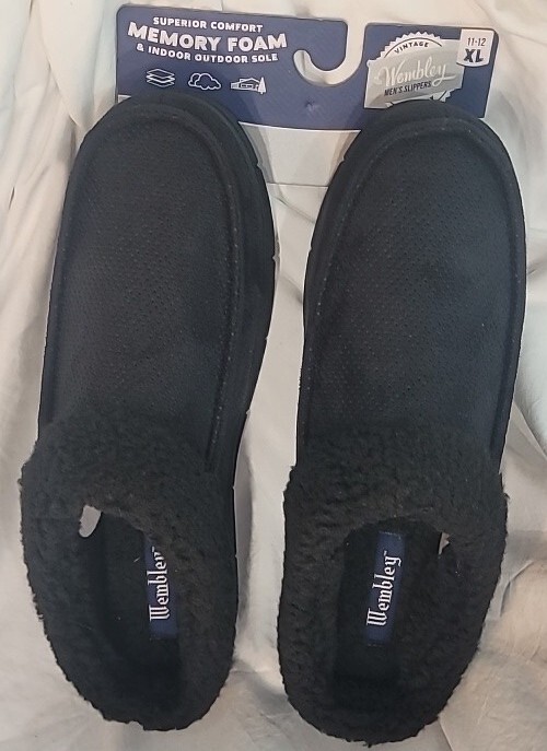 Wembley X-Large 11-12 Men’s Black Memory Foam Slippers NEW Indoor/Outdoor sole
