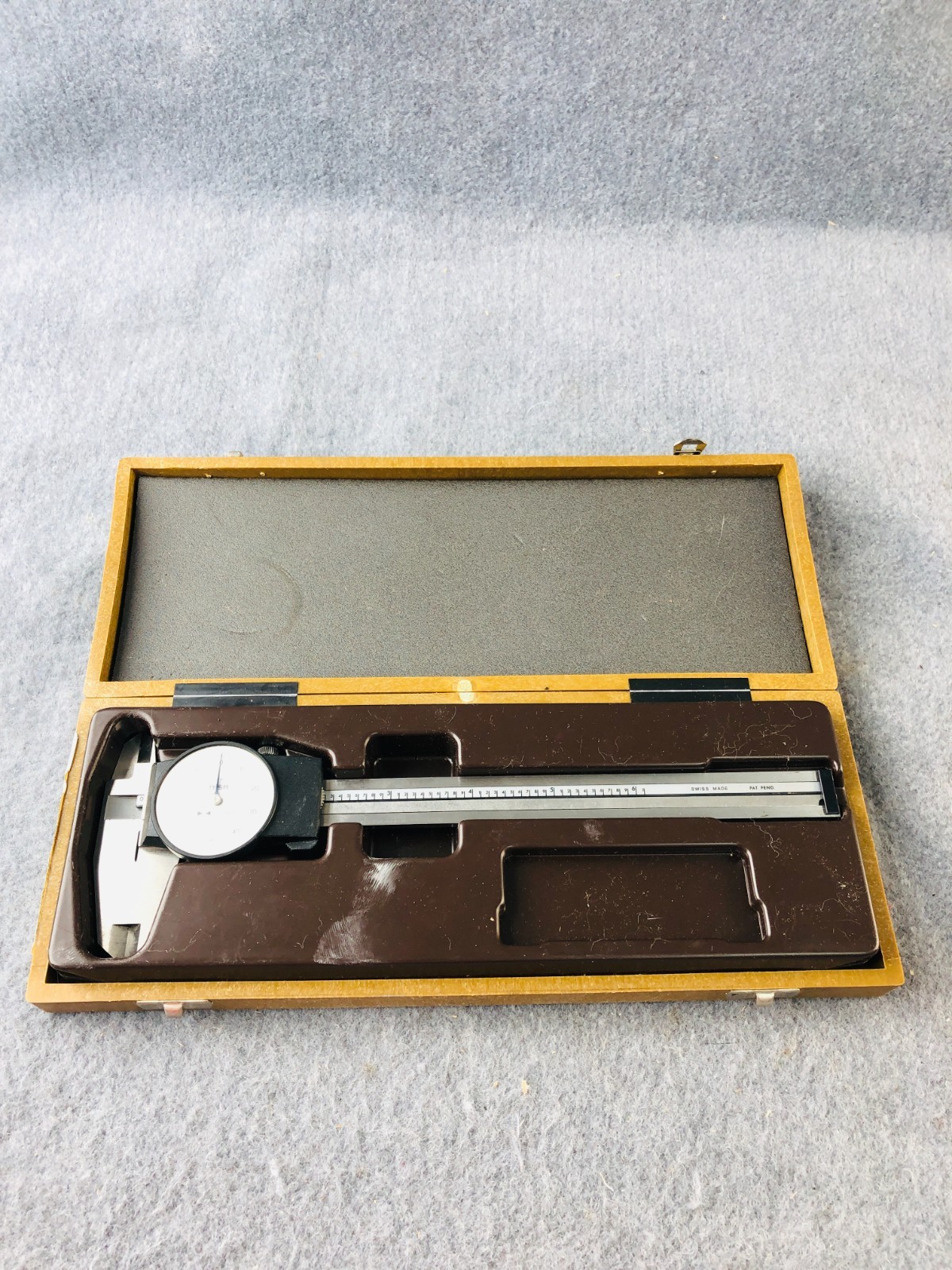TESA 0-6" Inside/Outside Dial Caliper 05.20001 Swiss Made .001" Grad
