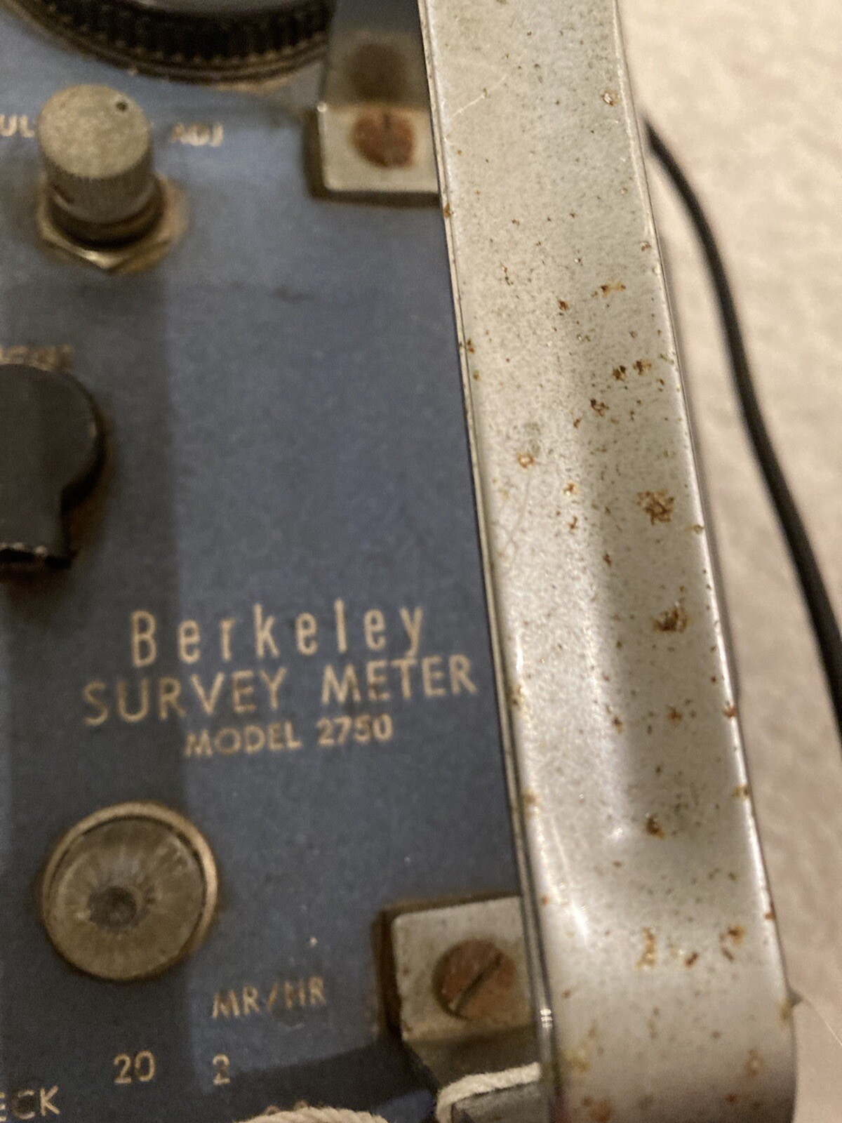 Berkeley Survey Meter model #2750. No Means To Test. No Apparent Damage.