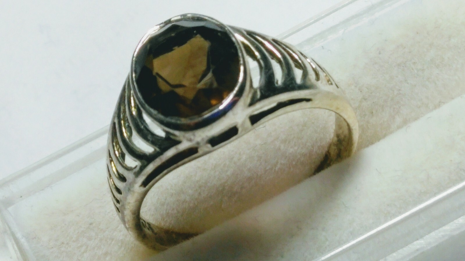 ATTRACTIVE SMOKY QUARTZ IN STERLING SILVER.925  RING SIZE 8.5-8.75!