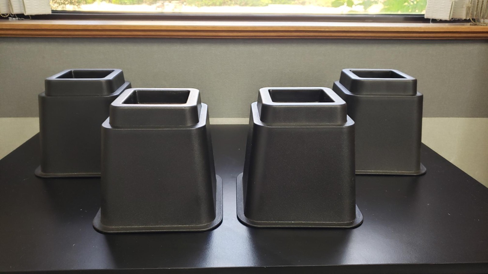 5.5 Inch Bed Risers Set of 4 Heavy Duty Furniture Lifts Dorm Storage Black