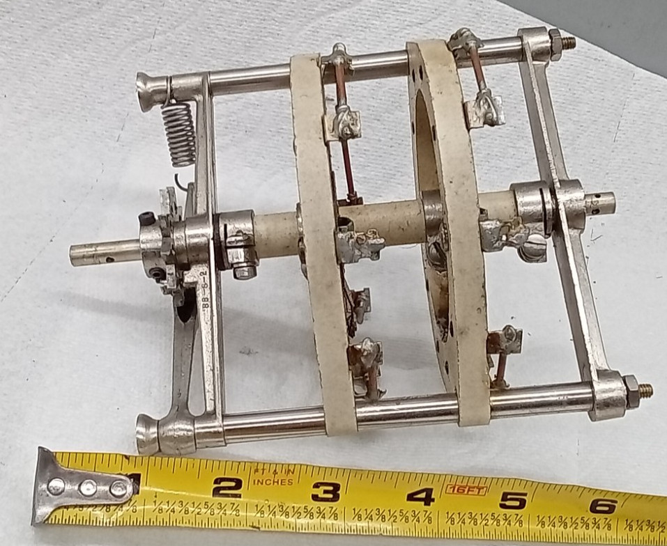 1 RADIO SWITCH # 88S - 32 CERAMIC HV RF ROTARY SWITCH