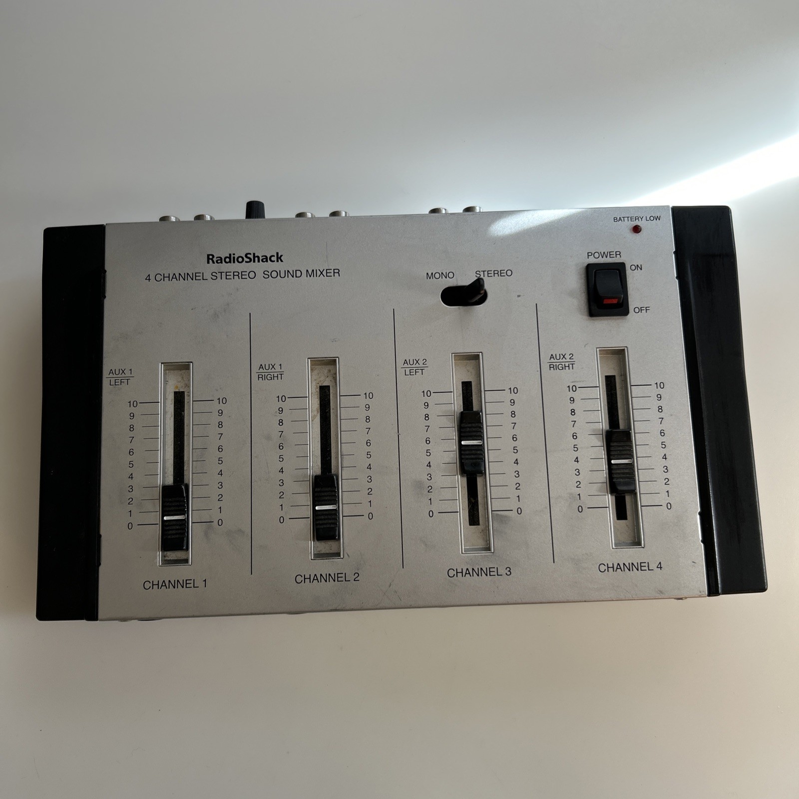 Radio Shack 4 Channel Stereo Sound Mixer 32-2056 Silver UNTESTED zal