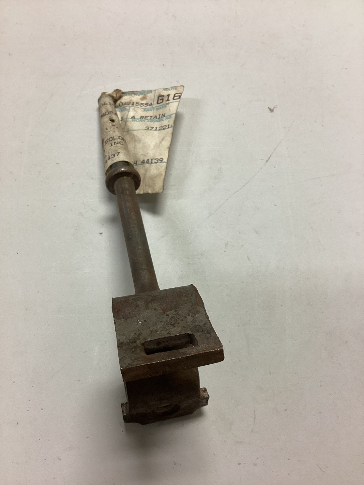 NOS 74 75 76 77 78 79 80 81 Dodge Front Sway Bar Retainer 3815554