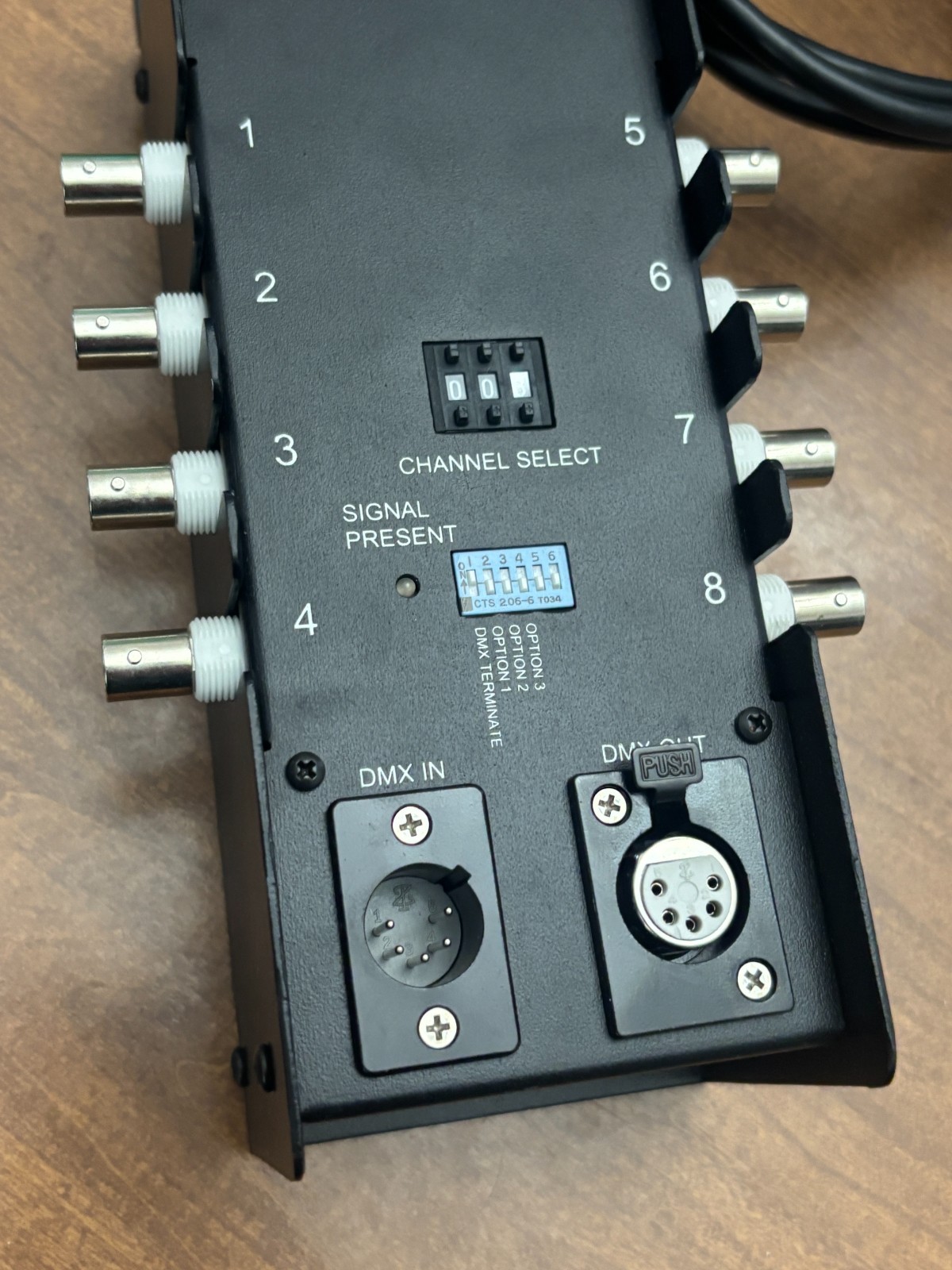 Dove Systems MTX-DE8 8-Channel DMX Decoder DMX to 0-10V Analog Converter