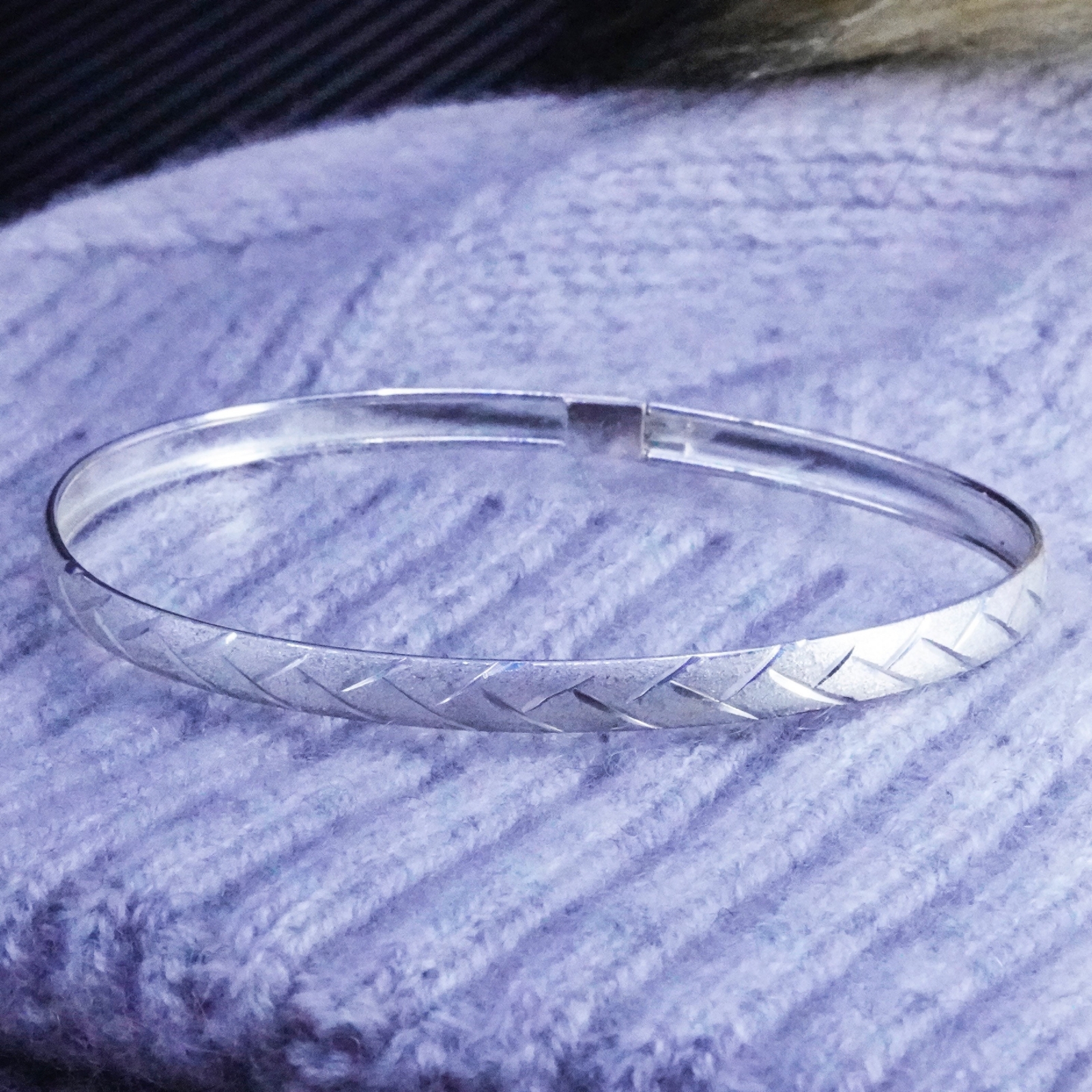 7.25”, vintage sterling silver 925 hinged bangle, textured bracelet