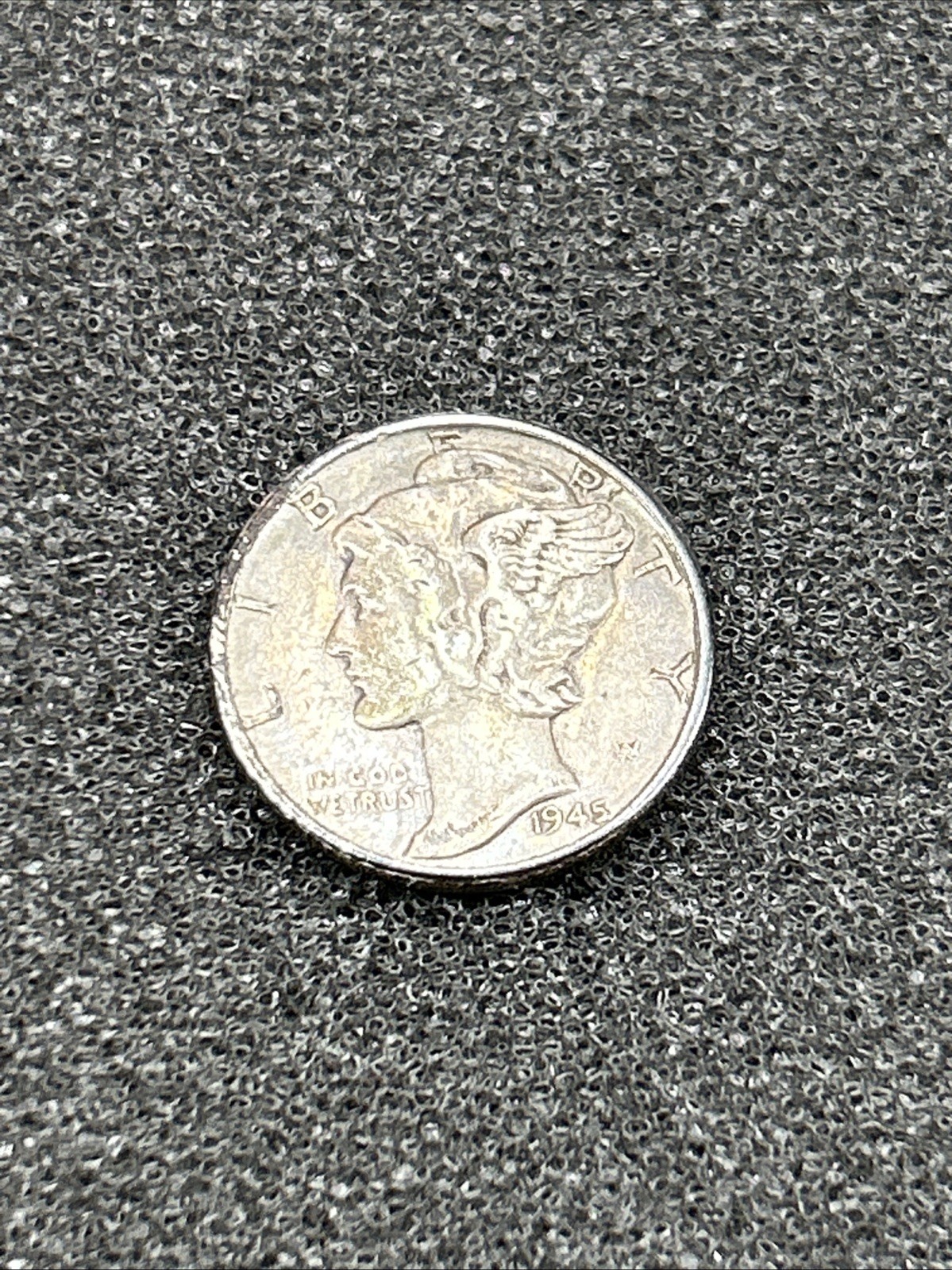 1943 *No Mint Mark* = Philadelphia MERCURY SILVER DIME  In Excellent Condition