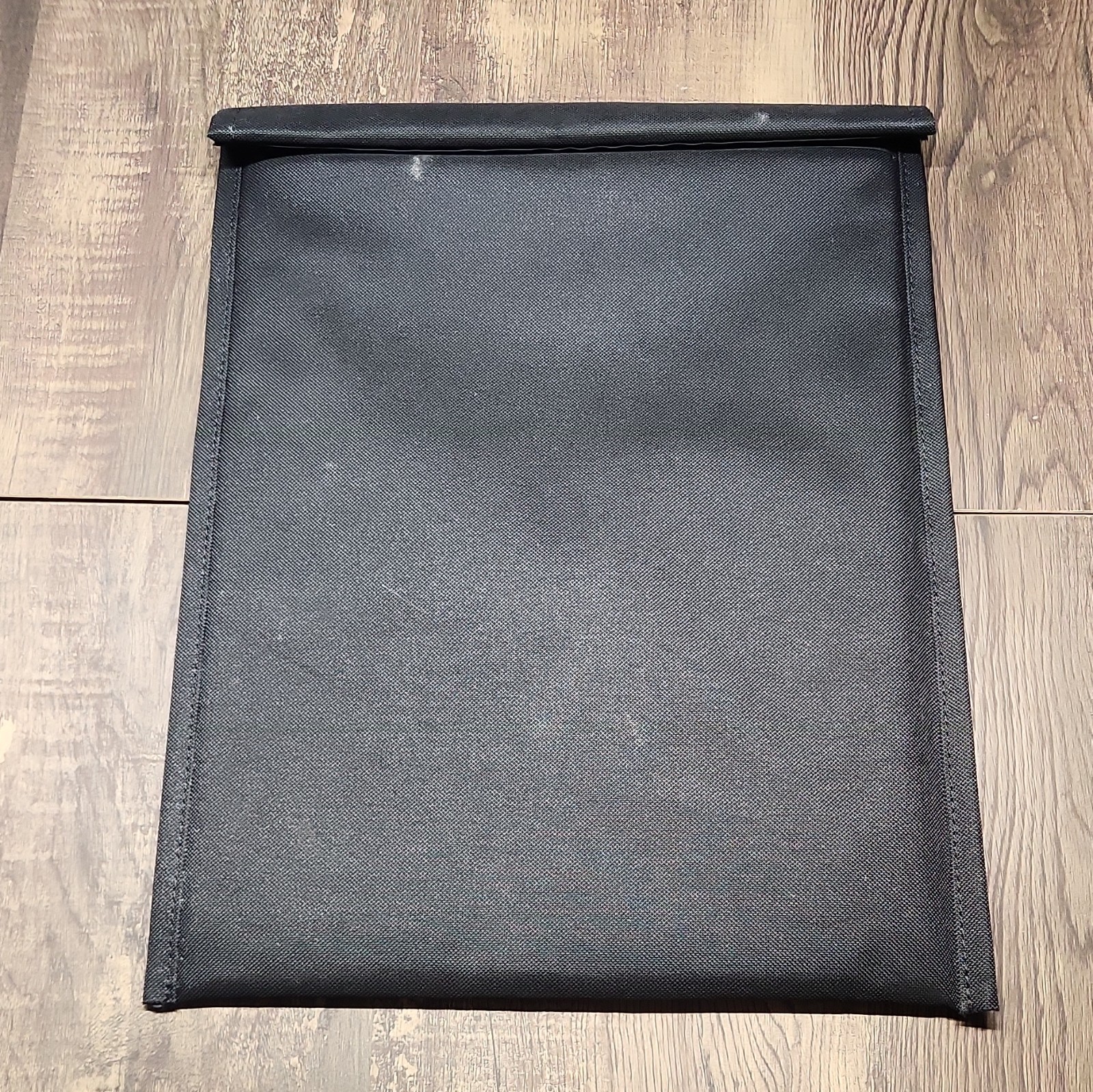 SLNT Black Nylon Sleeve Case for Universal Laptop/Device - Solid Pattern