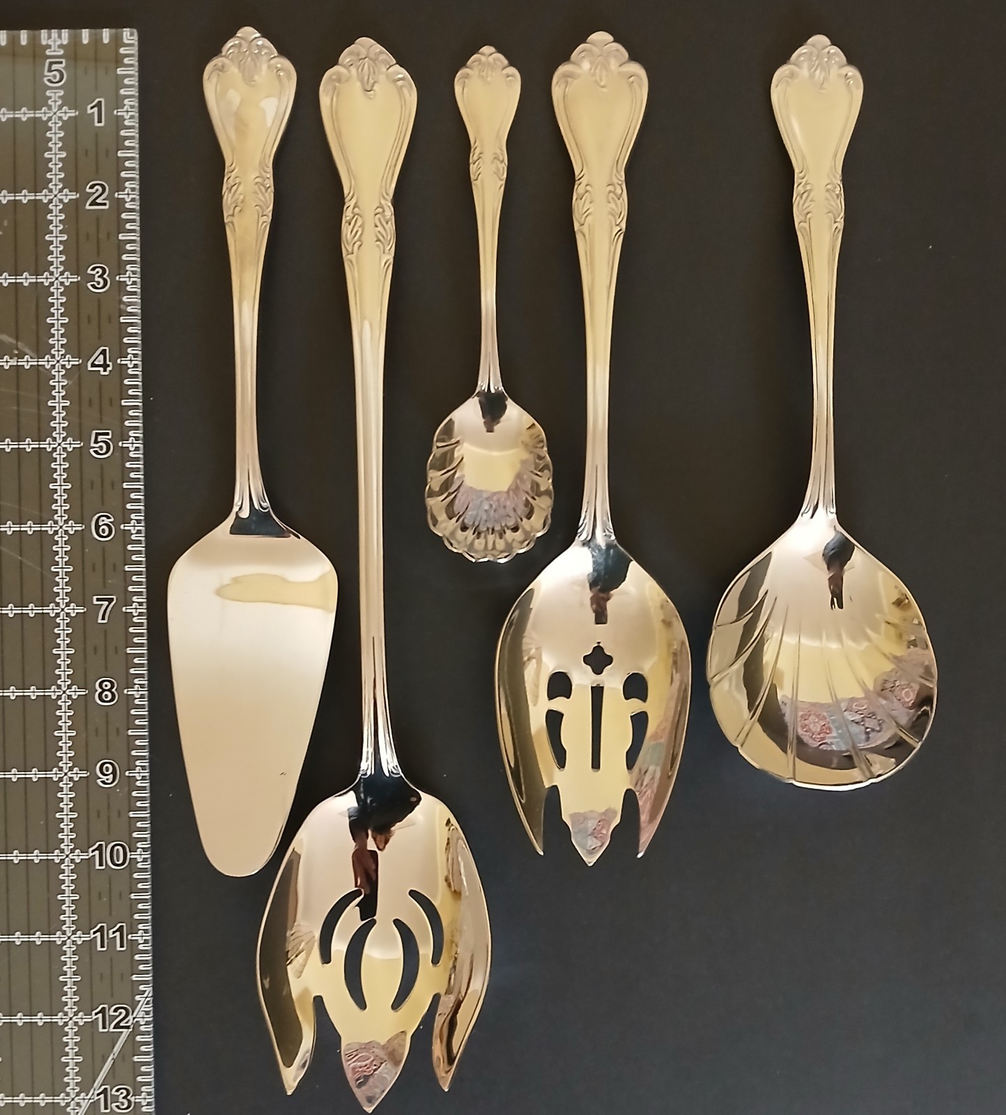 Reed & Barton Thornhill Stainless Serving Spoons,pie,sugar, Utensils China Used