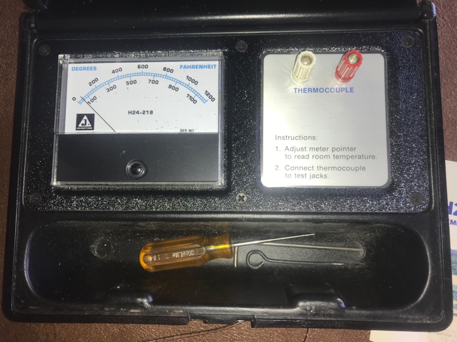Johnstone 1200 F H24-218 Temperature Tester with Plastic Case/Tools/Instructions