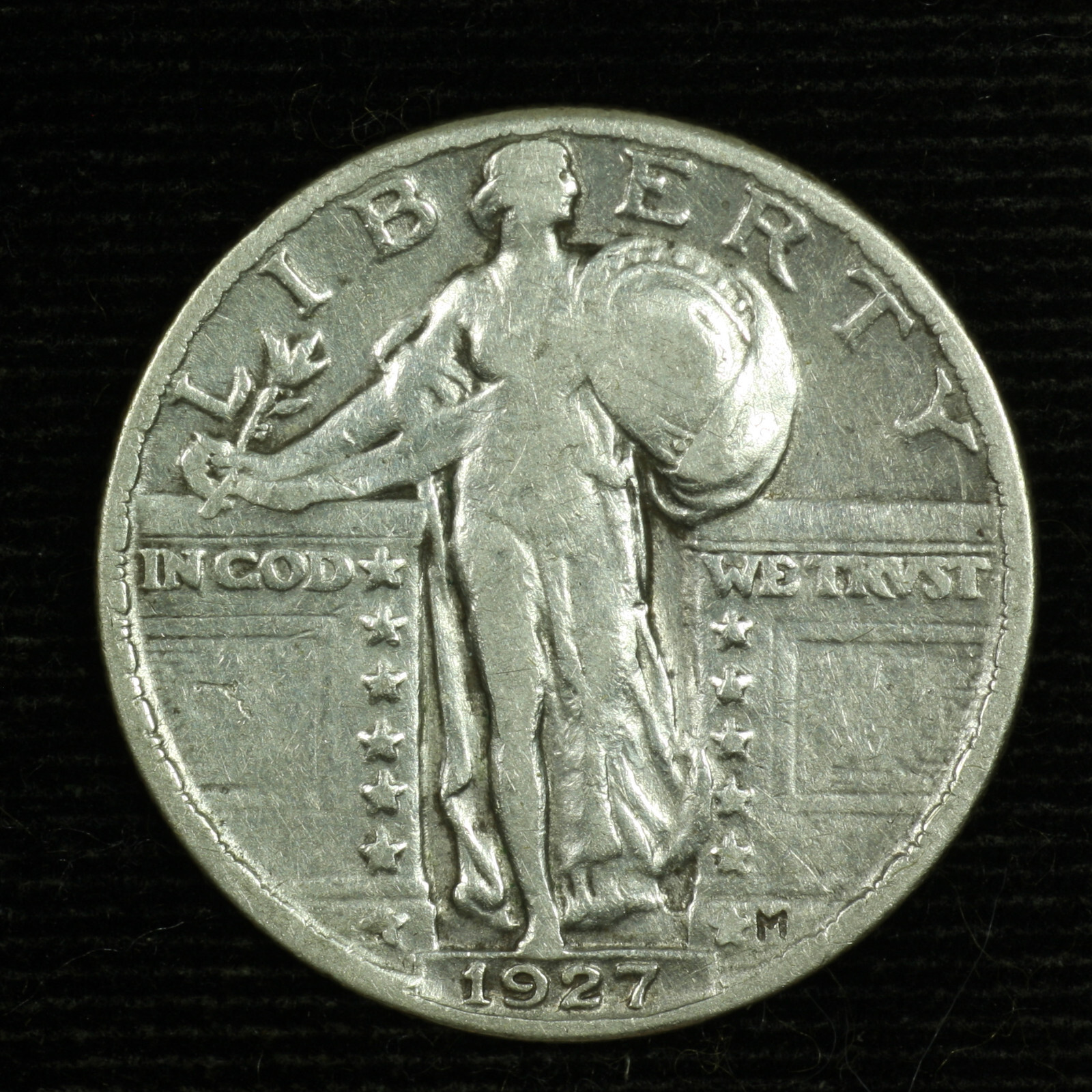 Standing Liberty Silver Quarter. 1927 P. Very Fine. Lot # 9049-48-413