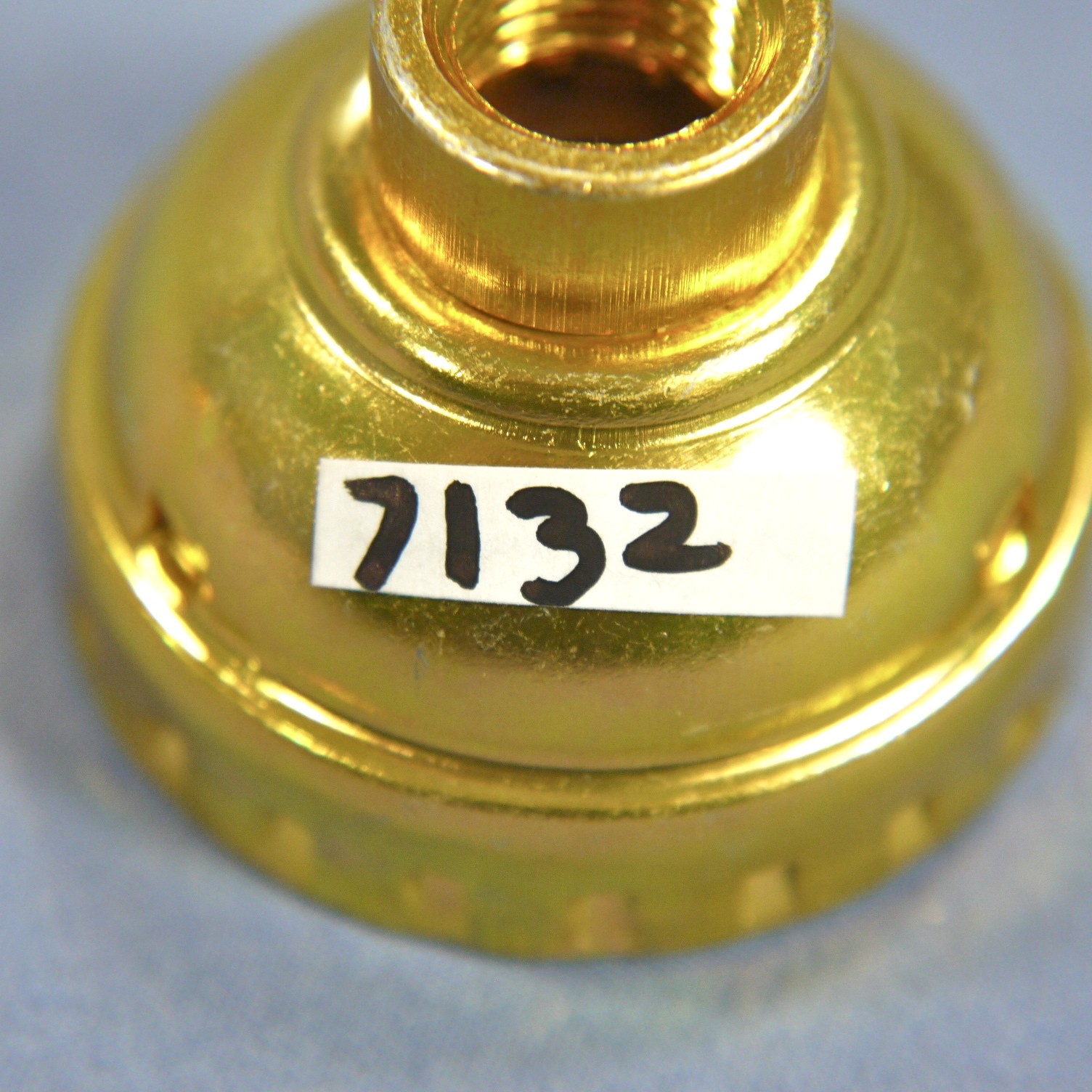 Leviton 7132 Deep Metal Lamp Holder Light Socket 1/8 IPS Cap w/Bushing Bulk 2pcs