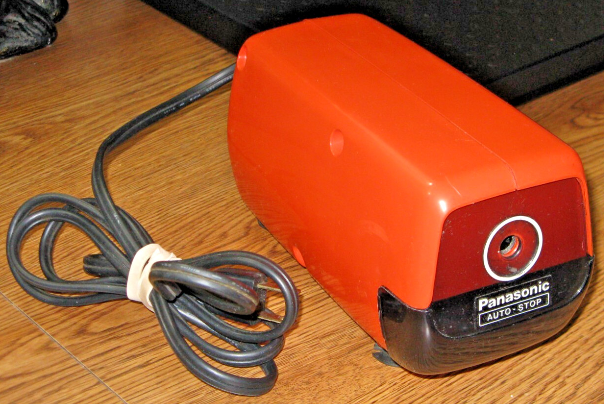 ORANGE MCM MOD DESKTOP VINTAGE PANASONIC ELECTRIC PENCIL SHARPENER Model KP-88A