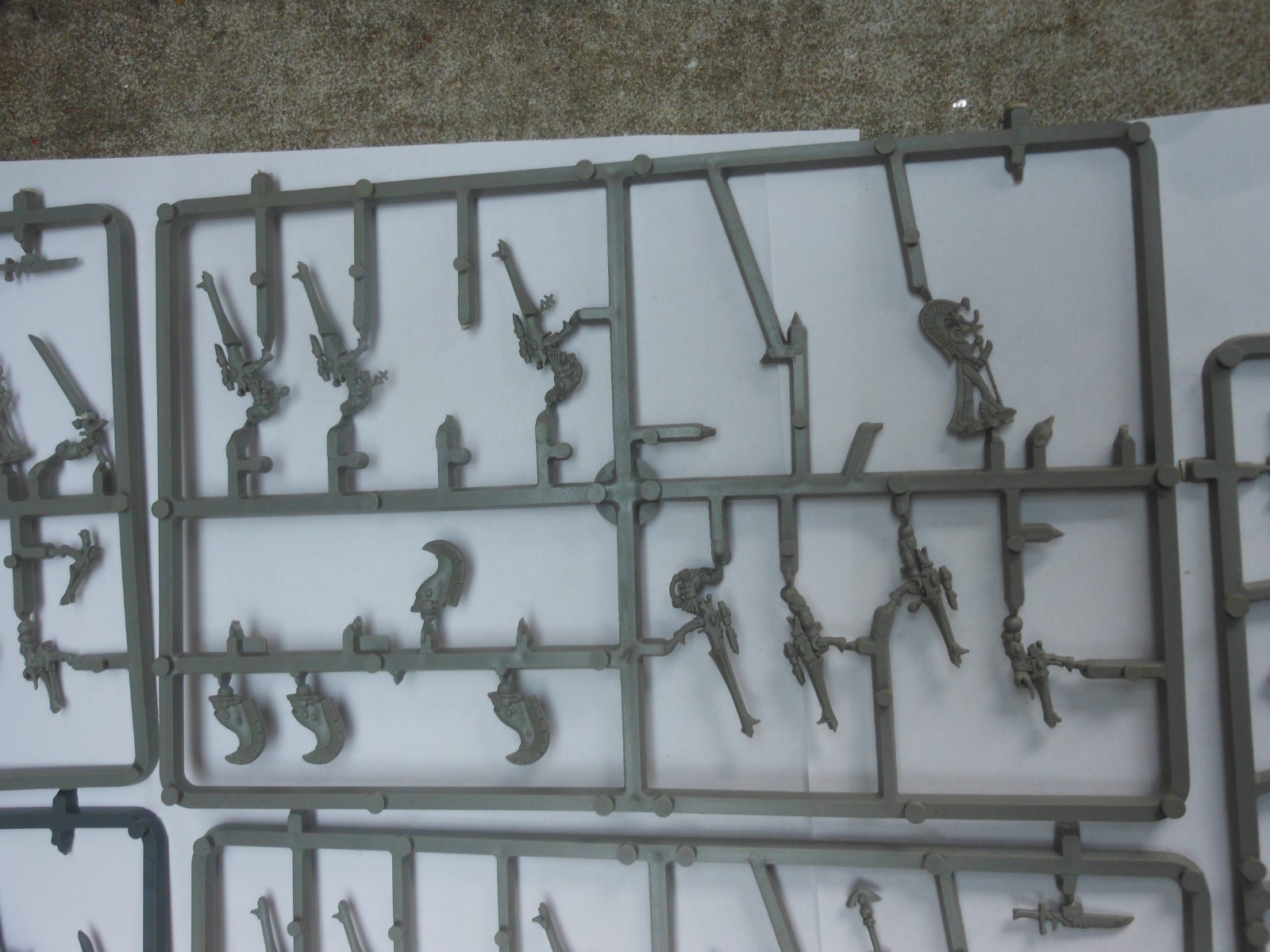 Warhammer 40k Eldar Dire Avengers Games Workshop Bits incomplete sprues