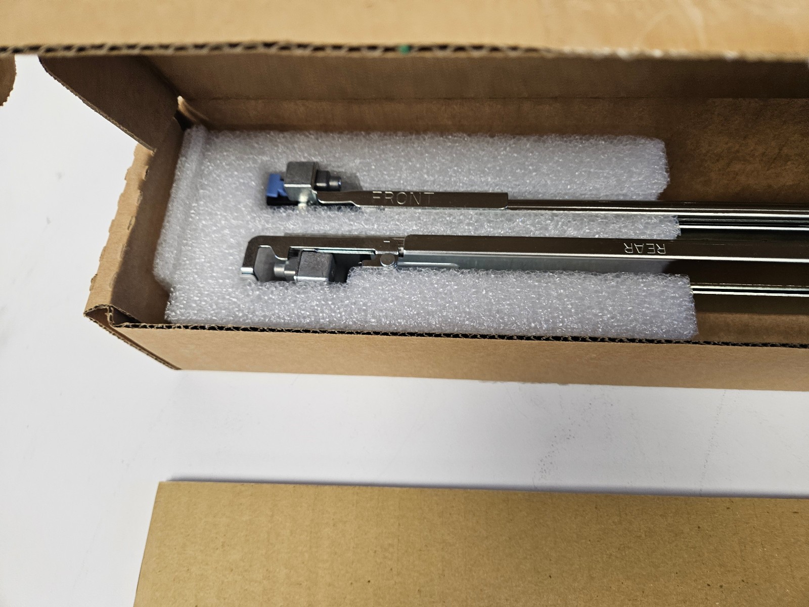 King Slide 3A61-5590 Rail Kit 4 post *NEW*