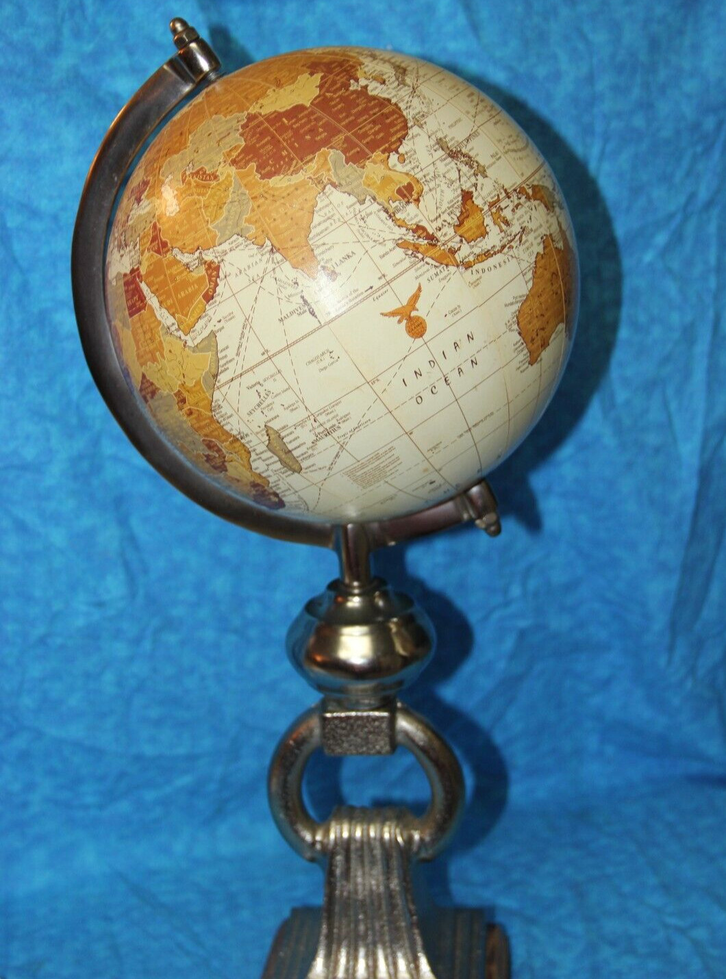 Decorative Table Globe Rotate/Spin/Turning Earth ~ NOT USE FOR Education
