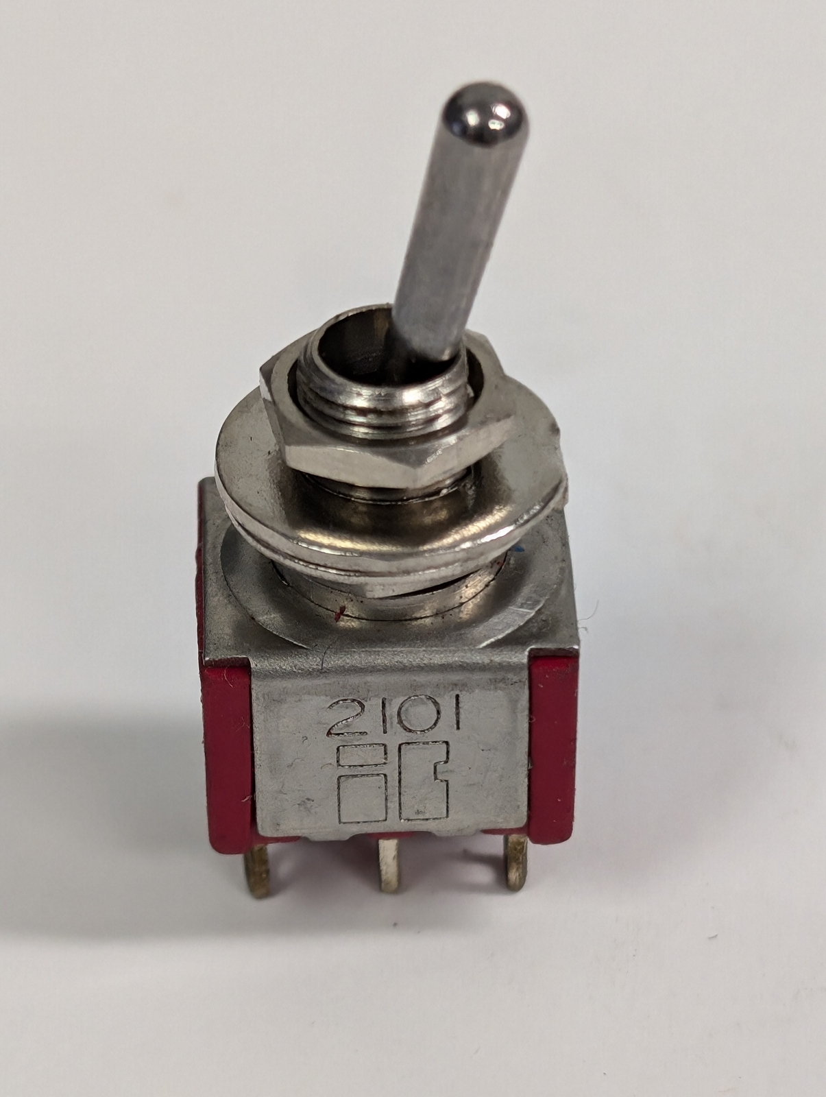 MINIATURE DPDT TOGGLE SWITCH