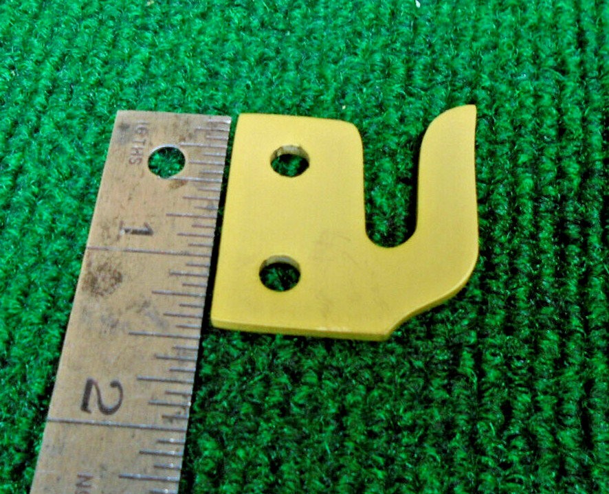 ONE 1 3/8" BRASS CASEMENT WINDOW / GATE LATCH KEEPER - CAST BRASS   (33309)