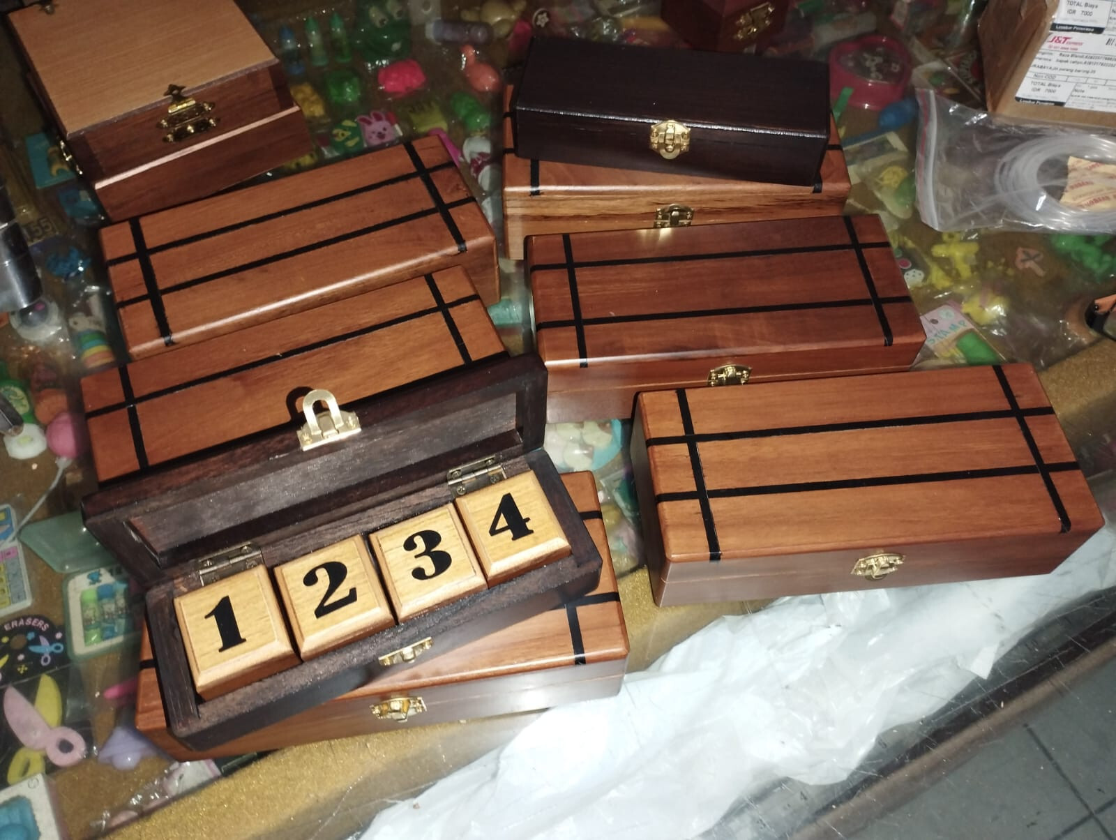 TELE-VISION BOX