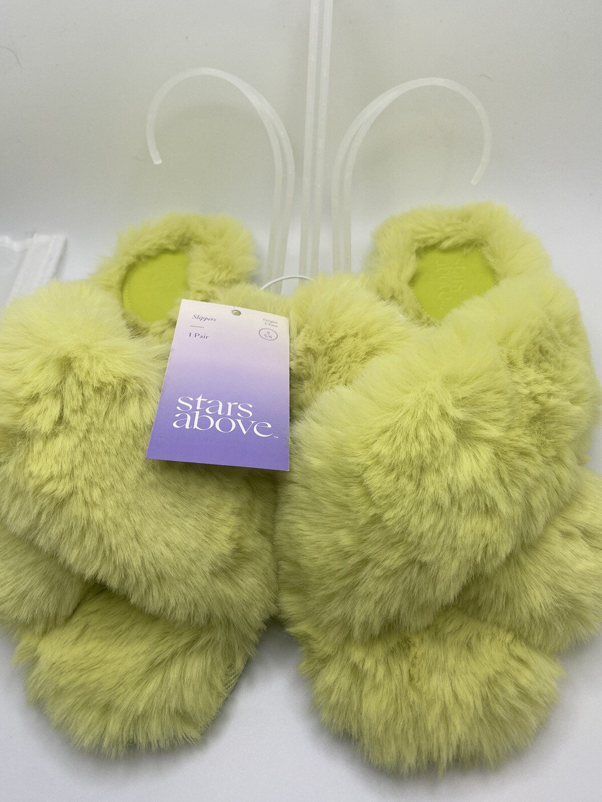 Women’s Stars Above Comfortable Slippers. New with tags. Size M- 7/8