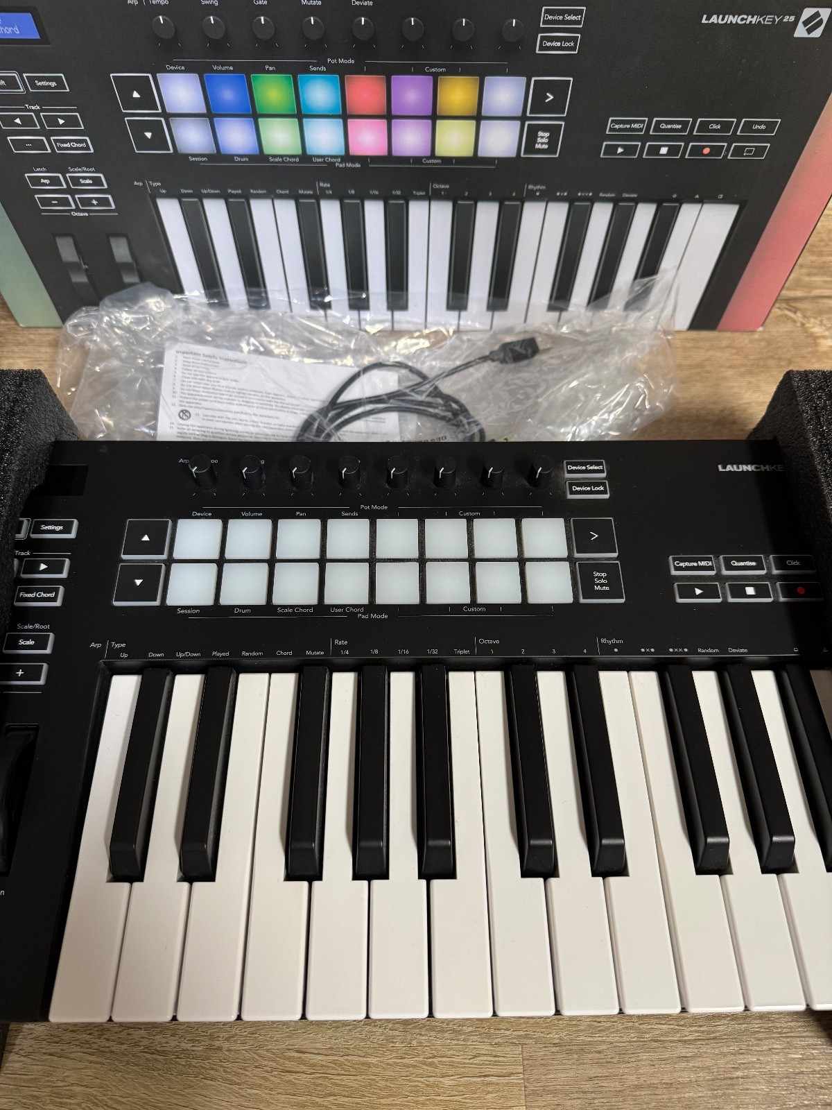 Novation Launchkey 25 Black *Great Condition* *Almost-Brand New*