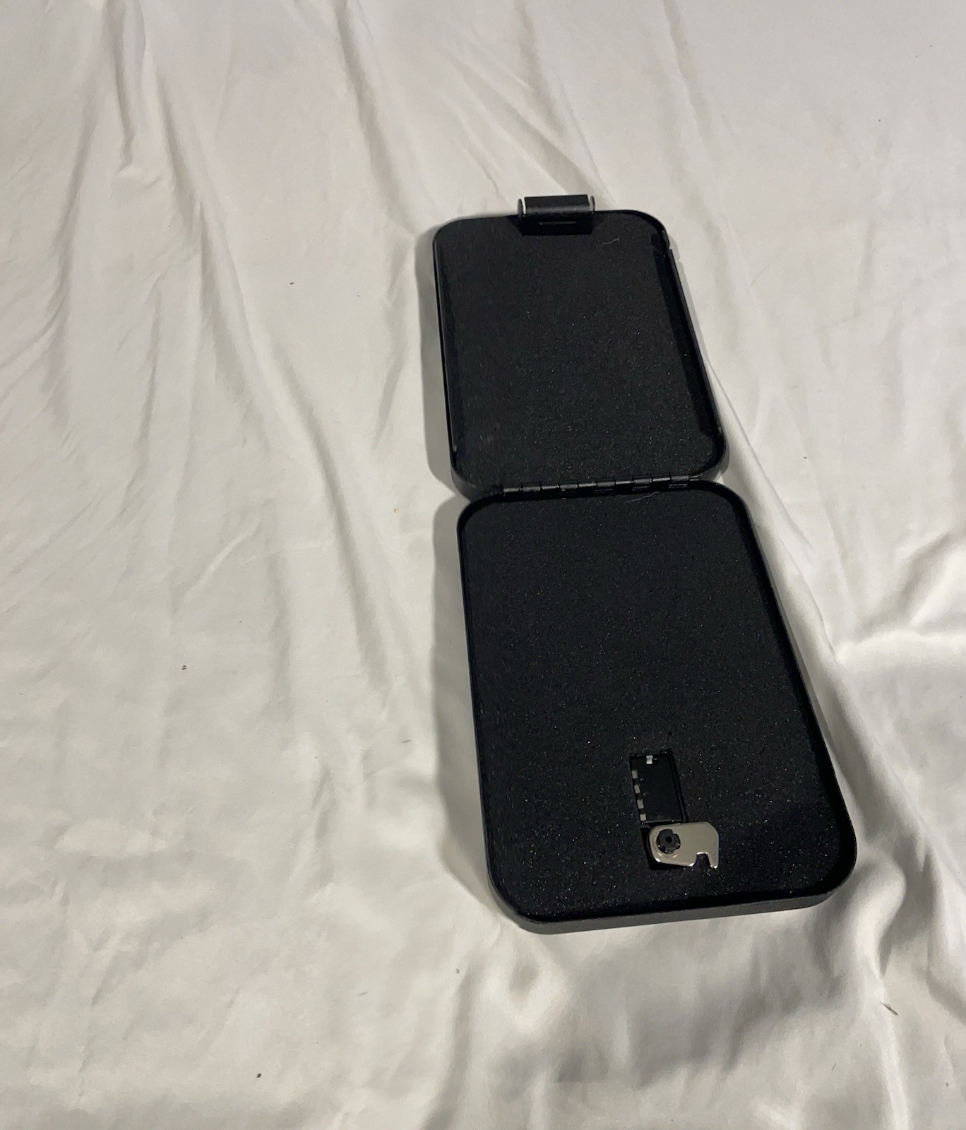 GunVault Nanovault NV300 Code Never Set —Clean -Black