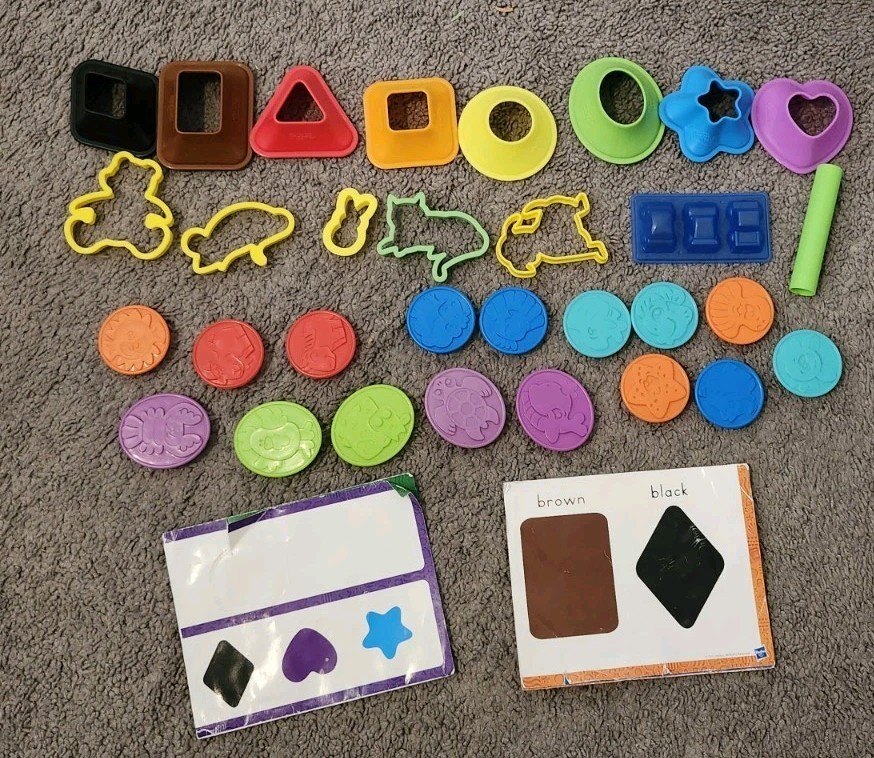 Playdoh Lot Of Shapes Animals Cutters Stamps Play Mat Preschool Toddler Dough