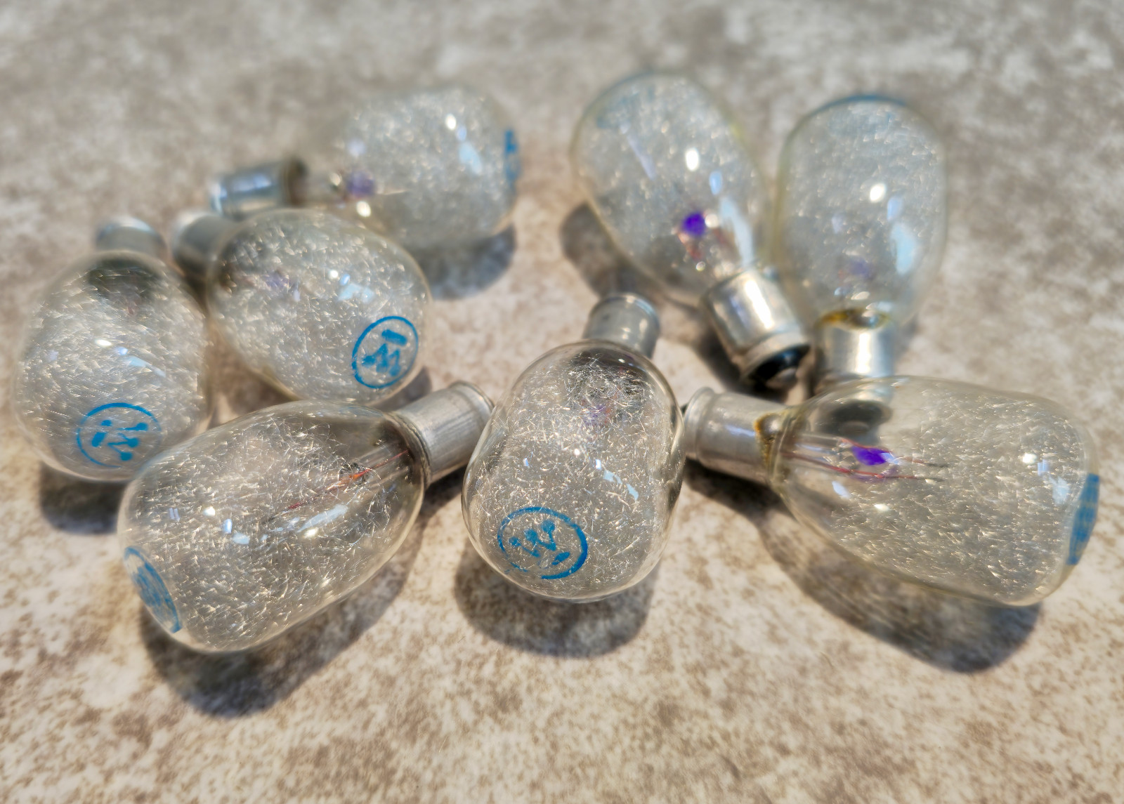Vintage Lot of  8 Flash Bulbs for Camera  Clear Westinghouse