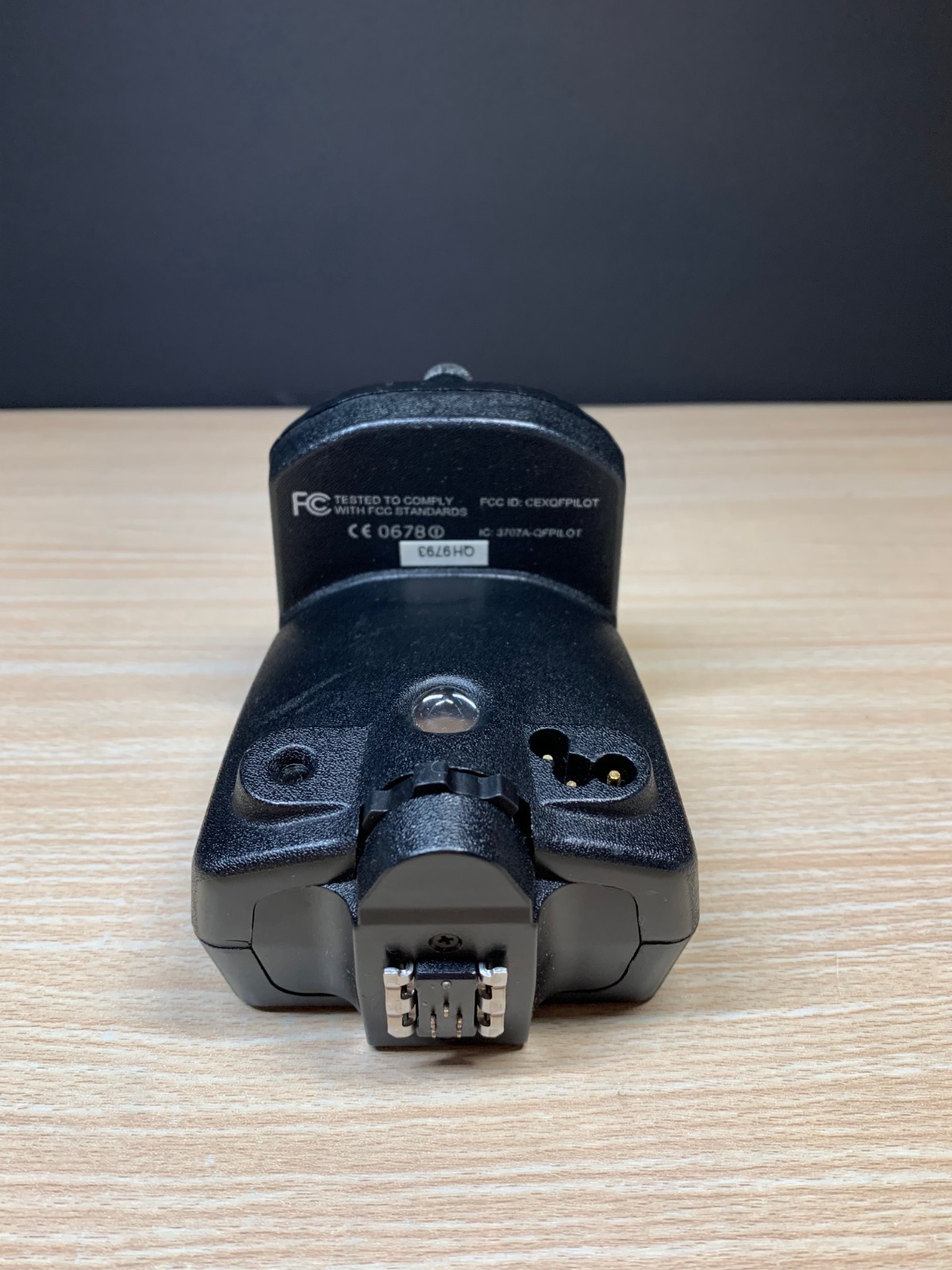 Quantum Instruments Qflash Pilot QF9C Wireless TTL Flash Controller (Canon)