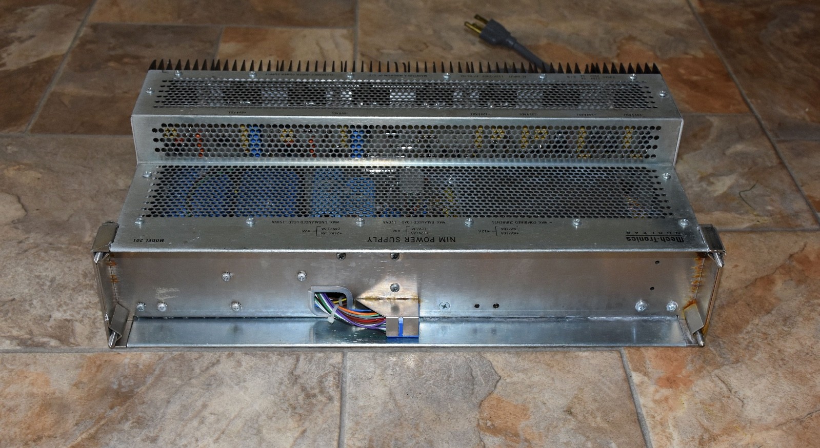 Mech-Tronics Nuclear Model 201 NIM Power Supply 115/230V Lab Working