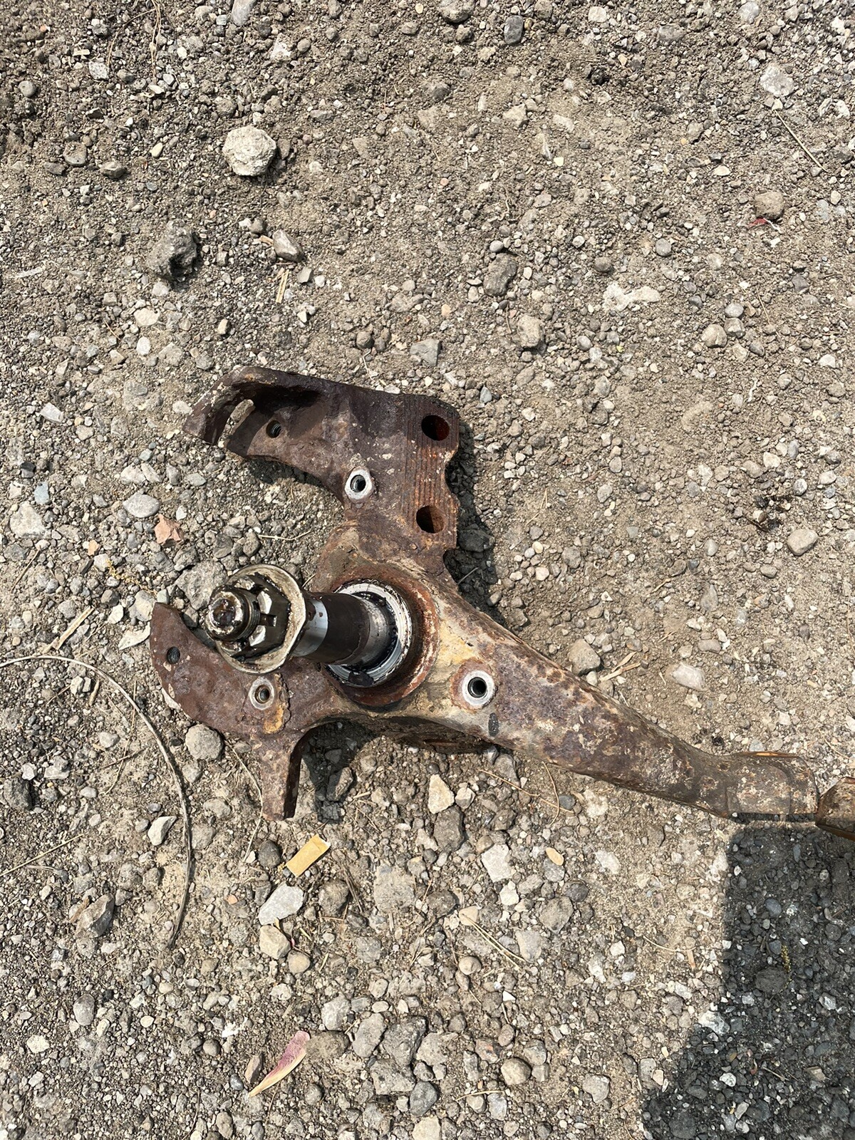 82-92 Camaro Firebird Trans Am FRONT SPINDLES KNUCKLE DRIVER AND PASSENGER Oem