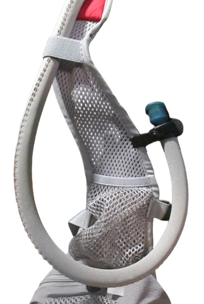 Ultimate Direction WASP Gray/Red Padded Hydration Pack w/70 oz Platypus System