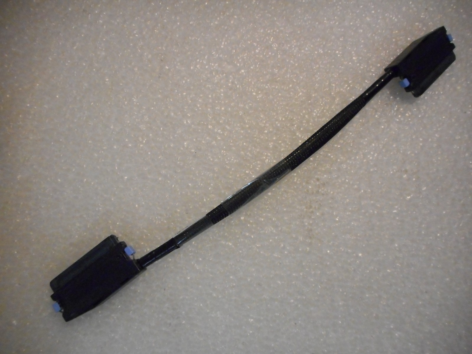 0WH749 NEW GENUINE  DELL WH749 POWEREDGE 840 PE840 SAS CABLE 12.75" THB02 WH749