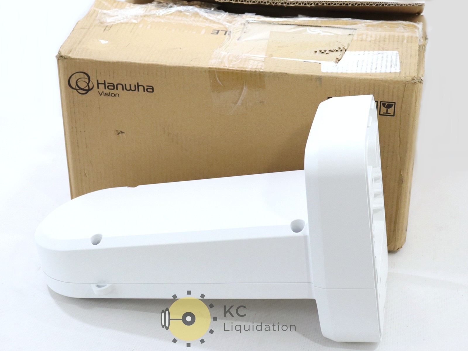Hanwha Vision Wall And Pole Mount SBP-400WMW Security Camera Mount